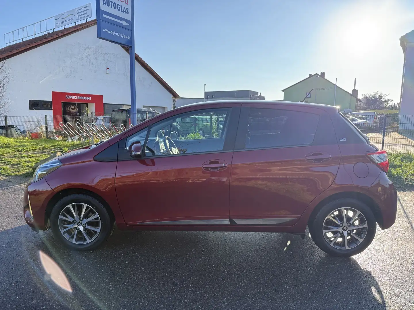 Toyota Yaris Team D Rot - 2