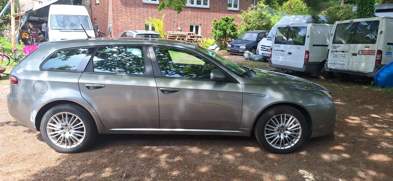 Alfa Romeo 159