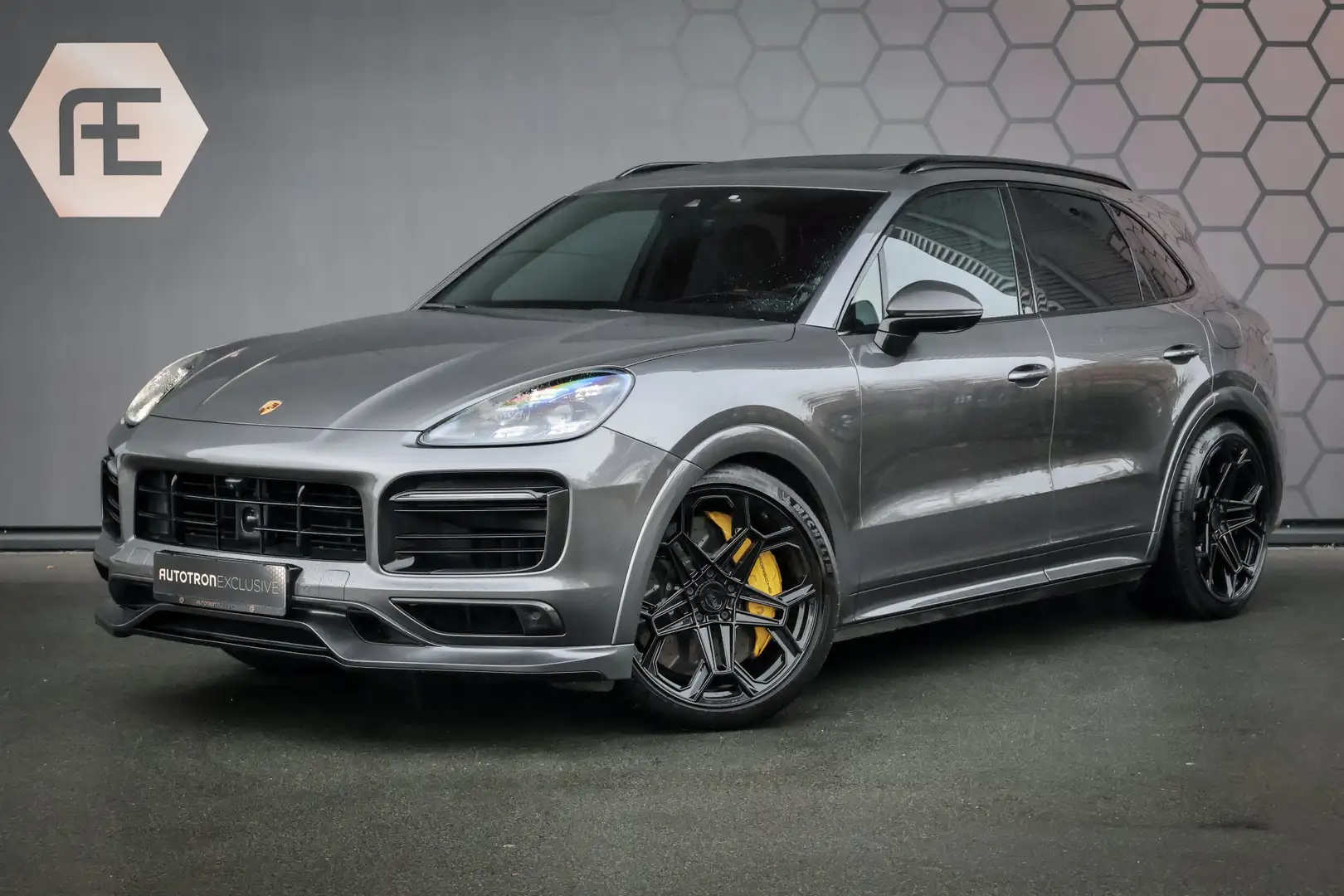 Porsche Cayenne 3.0 E-Hybrid | NP € 222.577,- | KERAMISCHE REMMEN Gris - 1