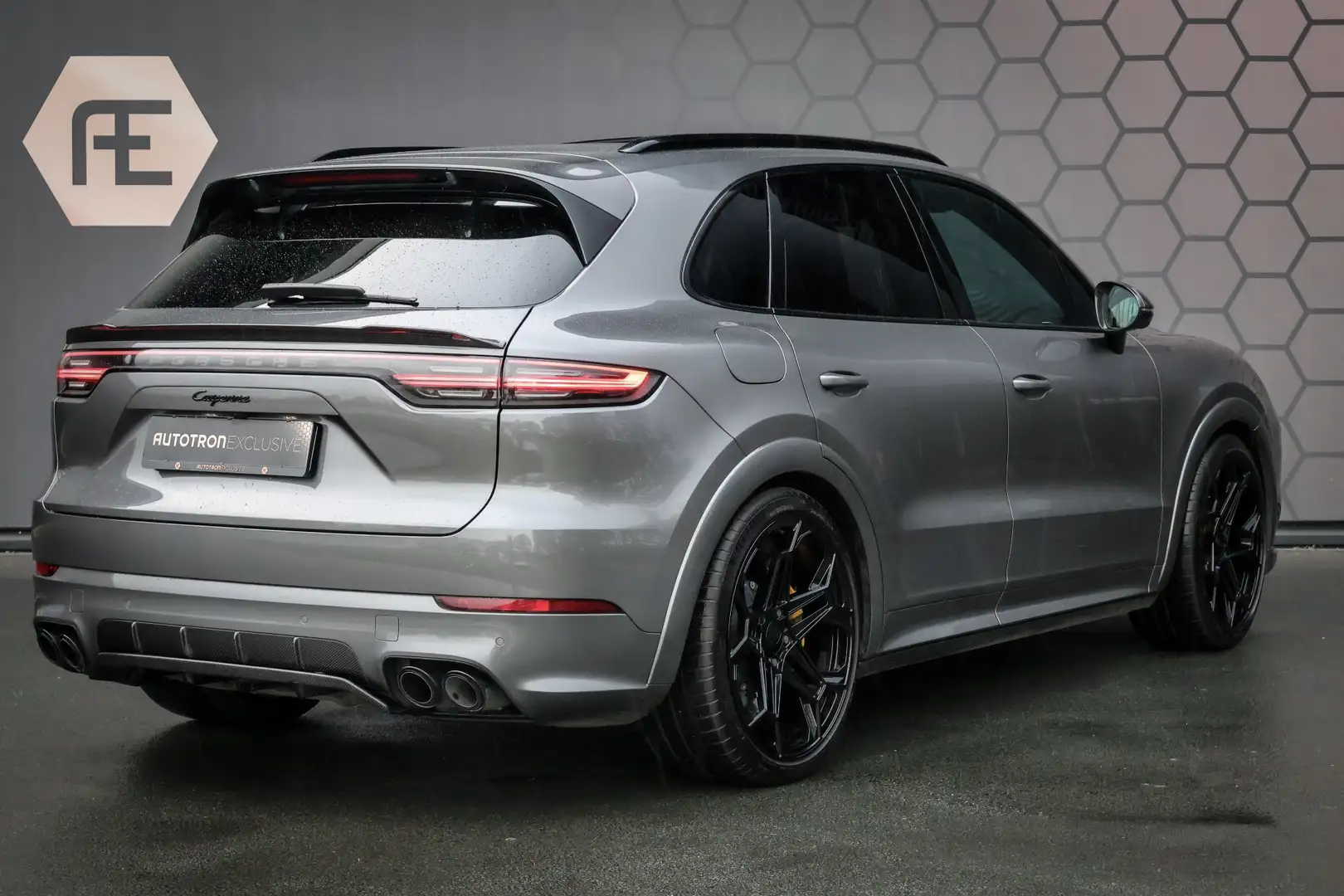 Porsche Cayenne 3.0 E-Hybrid | NP € 222.577,- | KERAMISCHE REMMEN Gris - 2