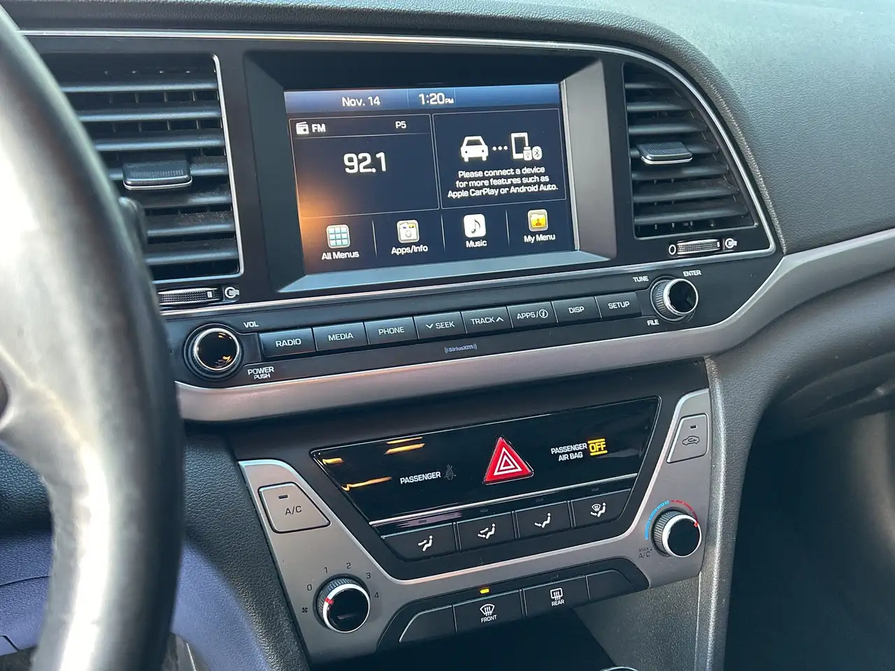 Hyundai ELANTRA снимка Hyundai ELANTRA