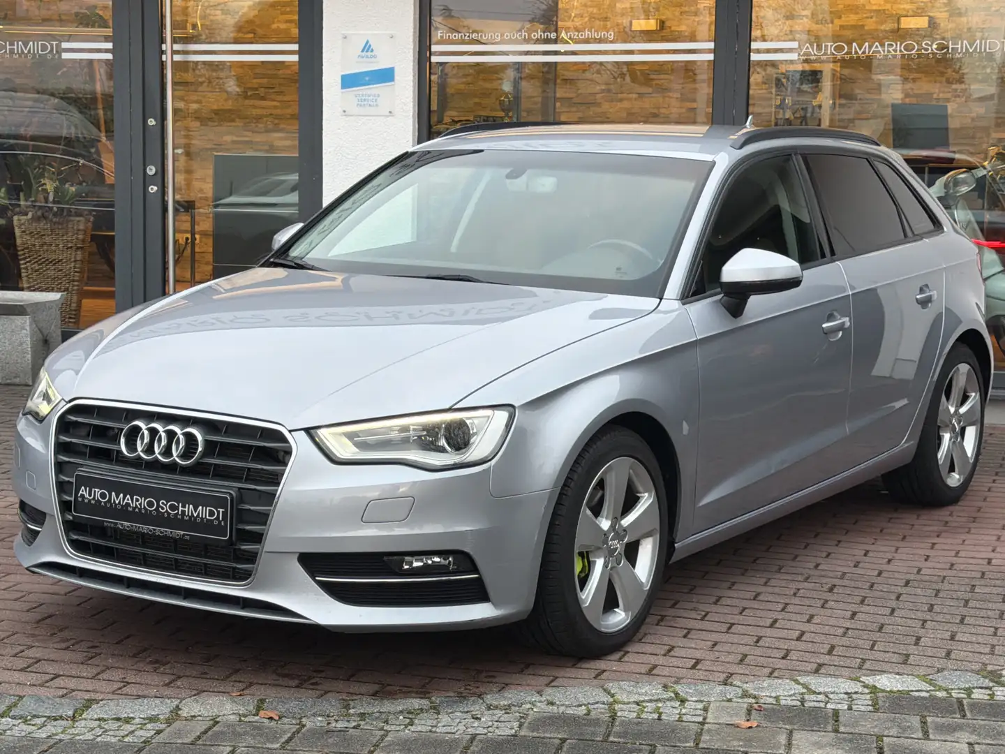 Audi A3 2.0 TDI Sportback 5t.S-line Sportlenkrad*AHK* Silber - 1