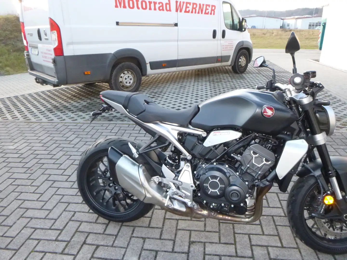 Honda CB 1000 CB 1000 RA Šedá - 2