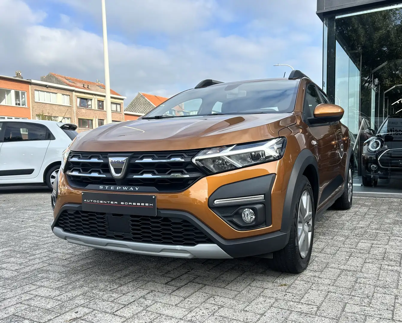 Dacia Sandero Stepway TCe 90 Comfort Bronze - 1