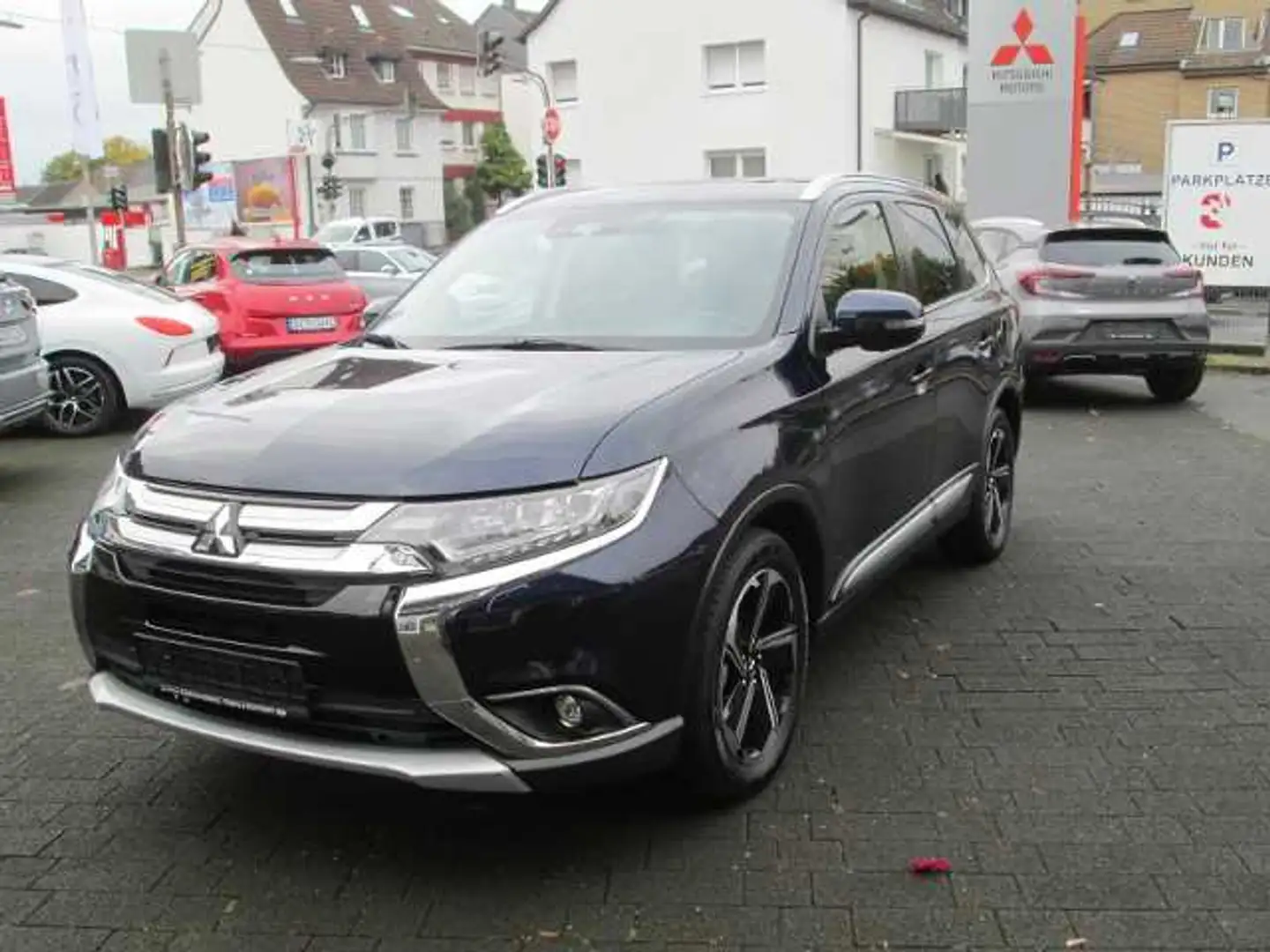 Mitsubishi Outlander TOP 2.2 D Allrad. Automatik.Leder. 7 Sitze Bleu - 2