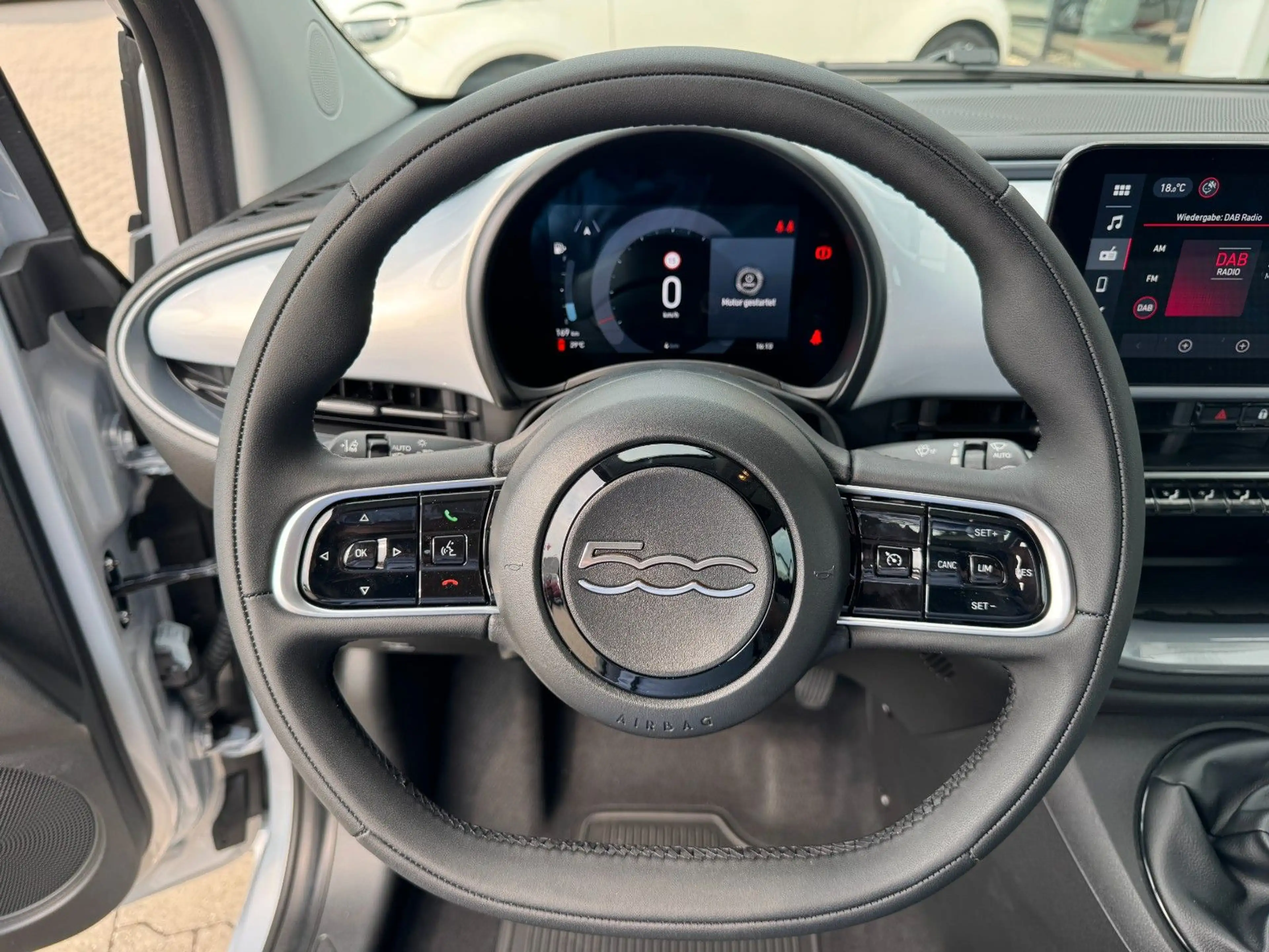 Fiat 500C 500 Cabrio 1.0 Hybrid DOLCEVITA, Limitiert — photo 9