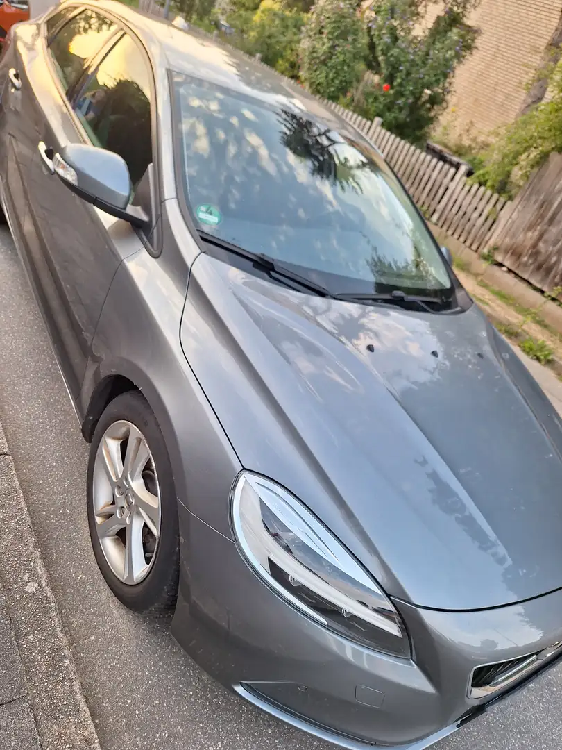 Volvo V40 V40 T2 Kinetic Grau - 2