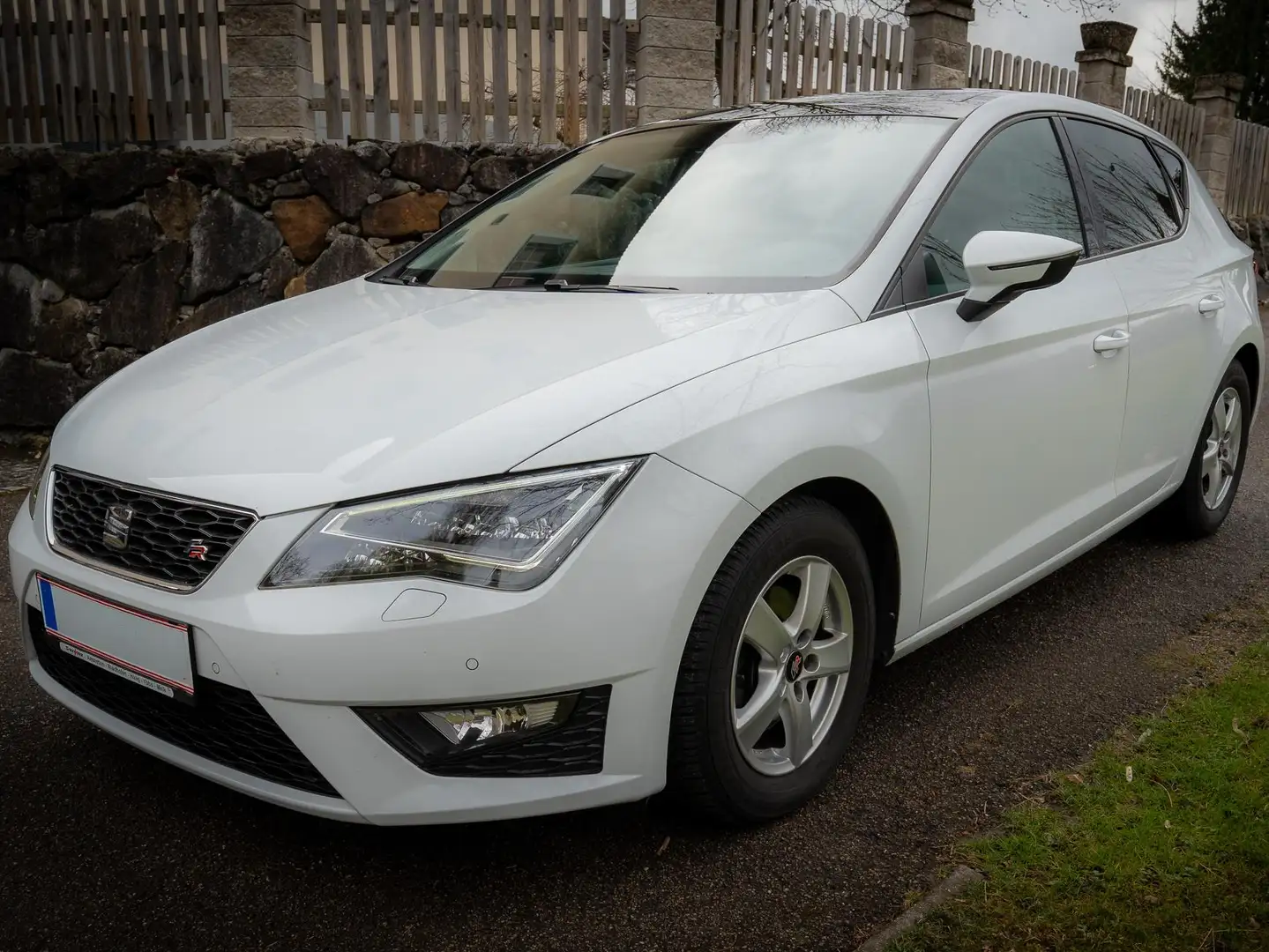SEAT Leon Leon FR 1,4 TSI Start-Stopp FR Weiß - 2