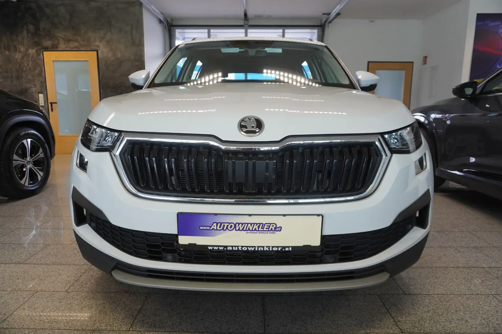 Skoda Kodiaq 2.0 TDI 4x4 MY23/AHK/Panorama/Kamera Weiß - 2