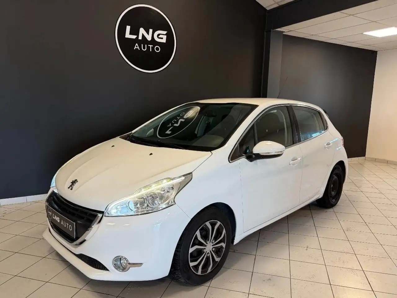 Peugeot 208 1.6 E-HDI 90 ch Business Pack