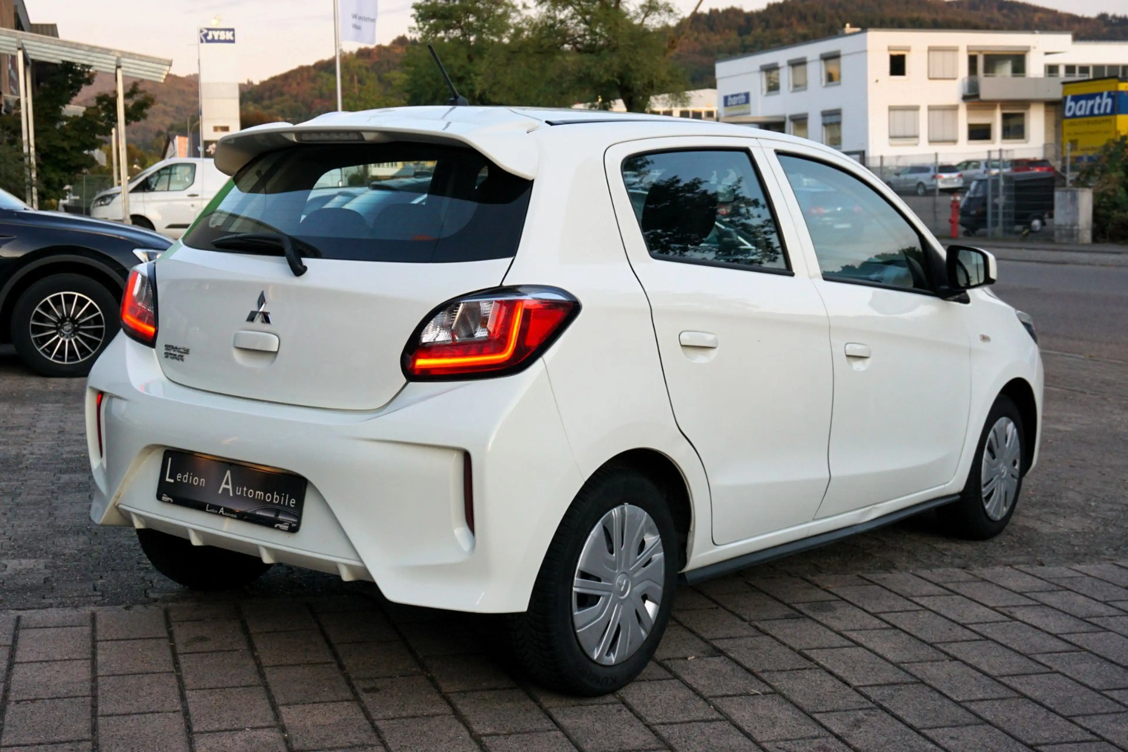 Mitsubishi Space Star 1.0 KLIMA WENIG KM — photo 8