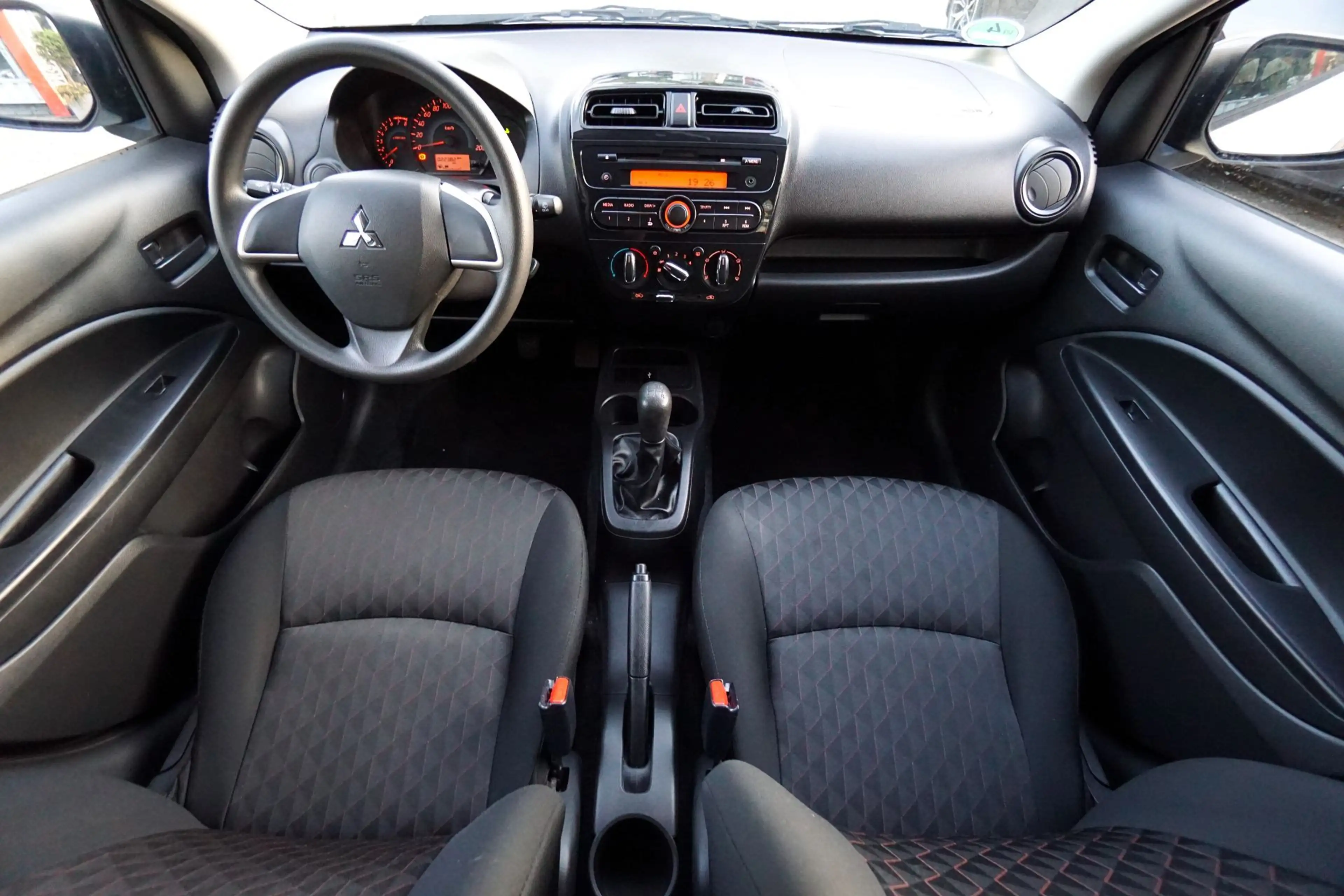 Mitsubishi Space Star 1.0 KLIMA WENIG KM — photo 12