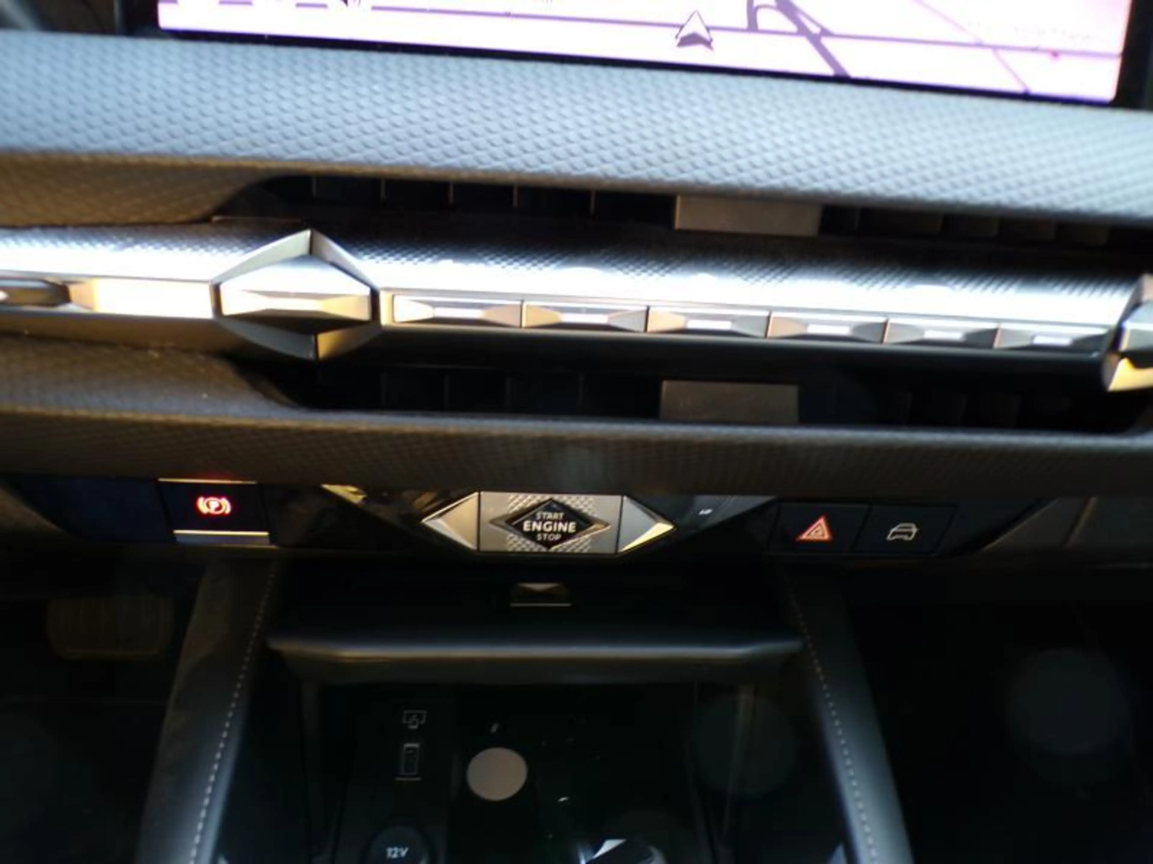 DS Automobiles DS 4 1.2 131cv Automatique Noir 05/22 Airco GPS Cruise — photo 10
