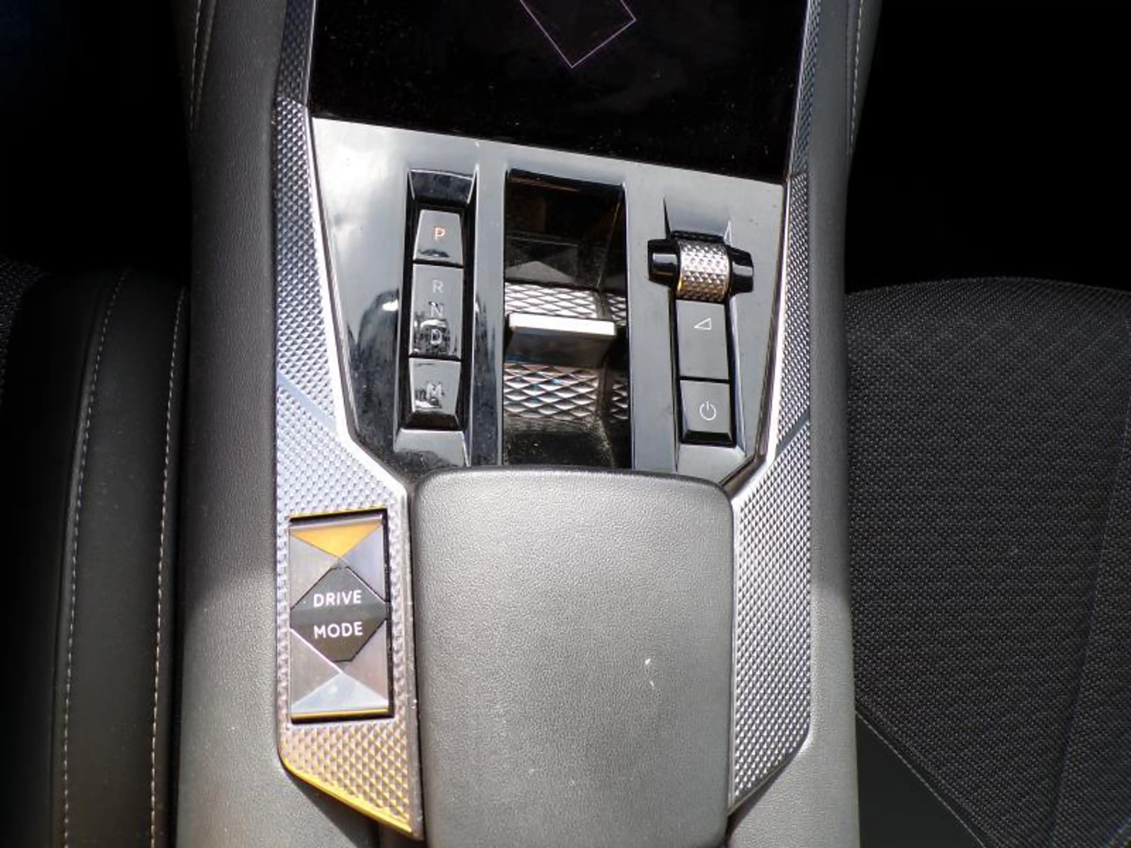DS Automobiles DS 4 1.2 131cv Automatique Noir 05/22 Airco GPS Cruise — photo 11