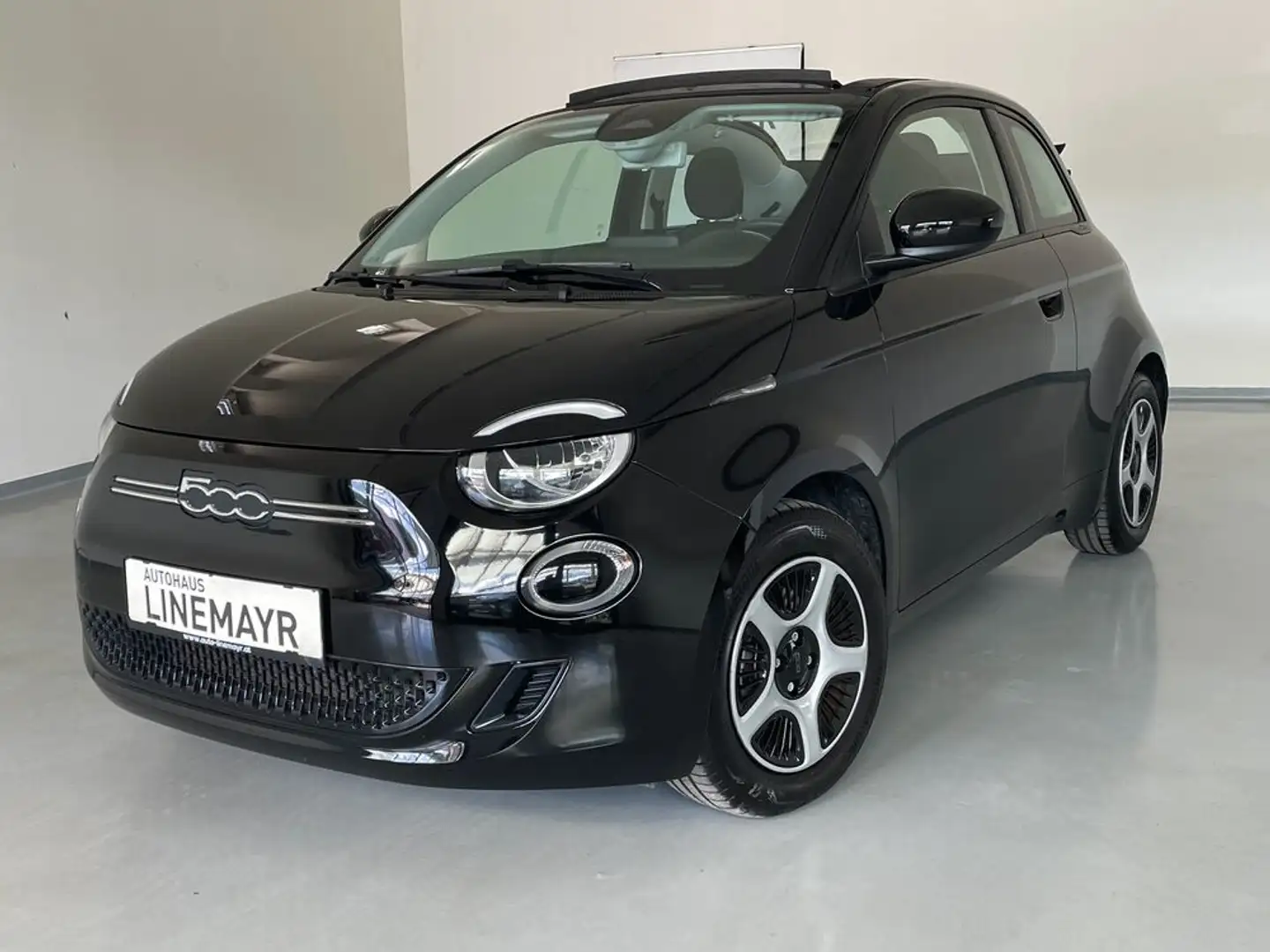 Fiat 500e Cabrio Passion Schwarz - 1