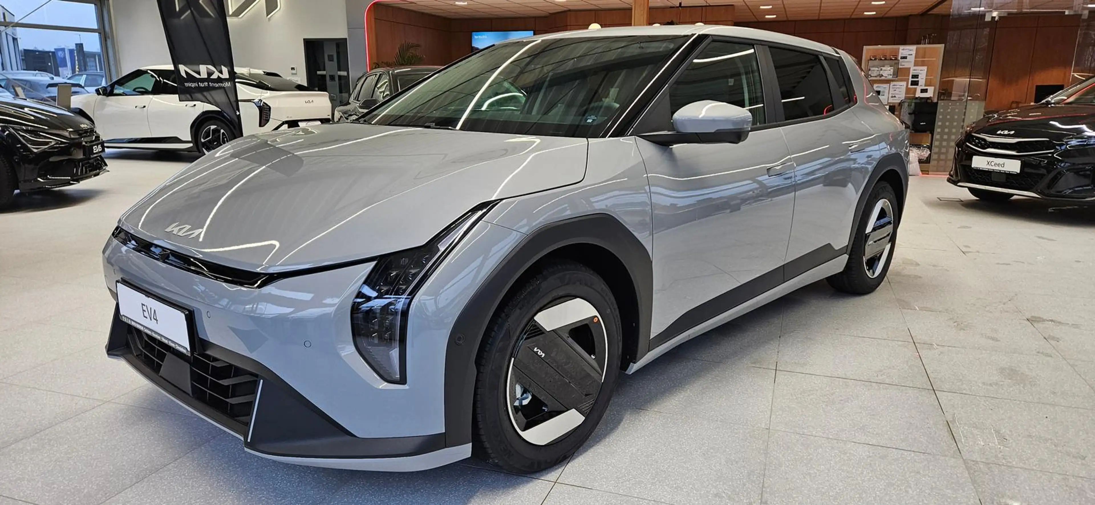 Kia EV4 150 kW 81,4 kWh Earth UP TECH WIN DRIVE SND