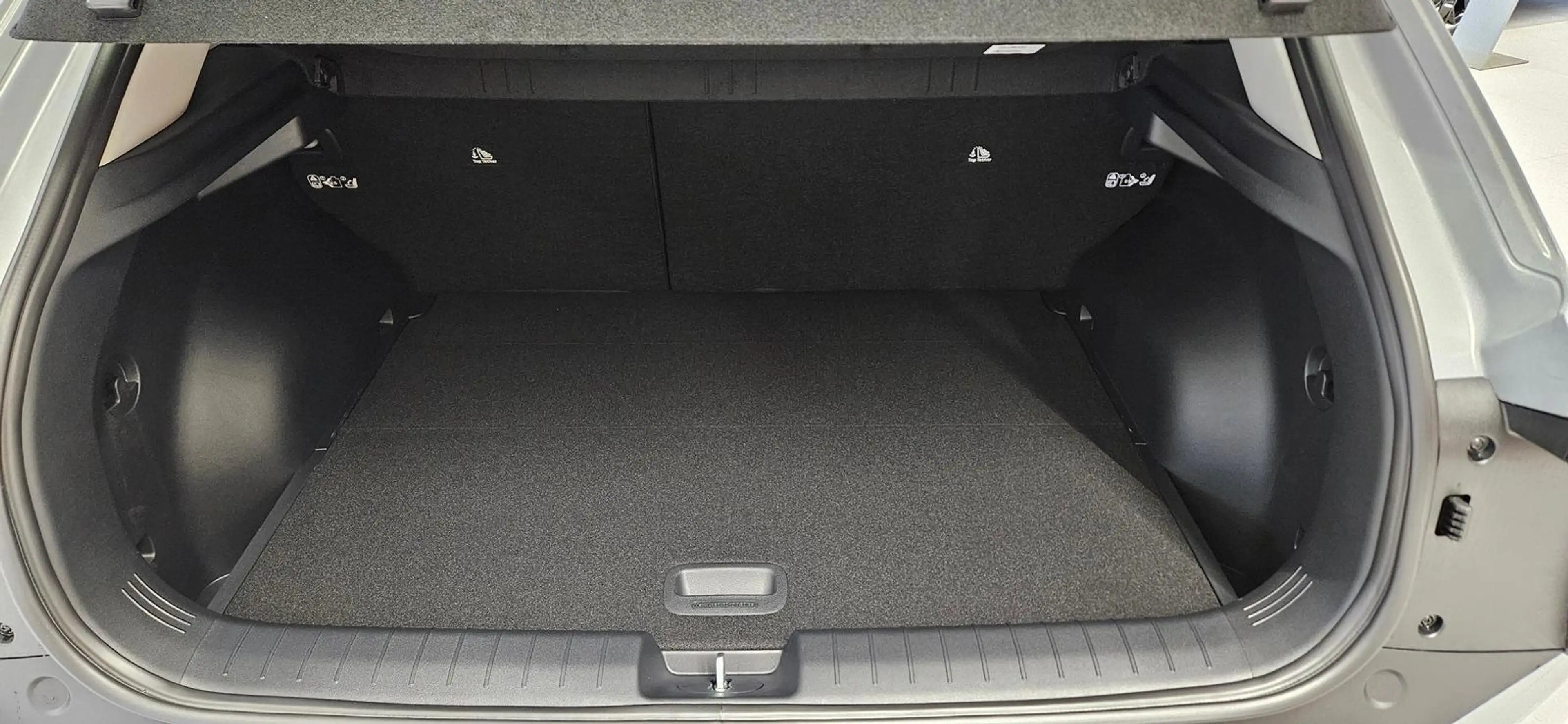 Kia EV4 150 kW 81,4 kWh Earth UP TECH WIN DRIVE SND — photo 6