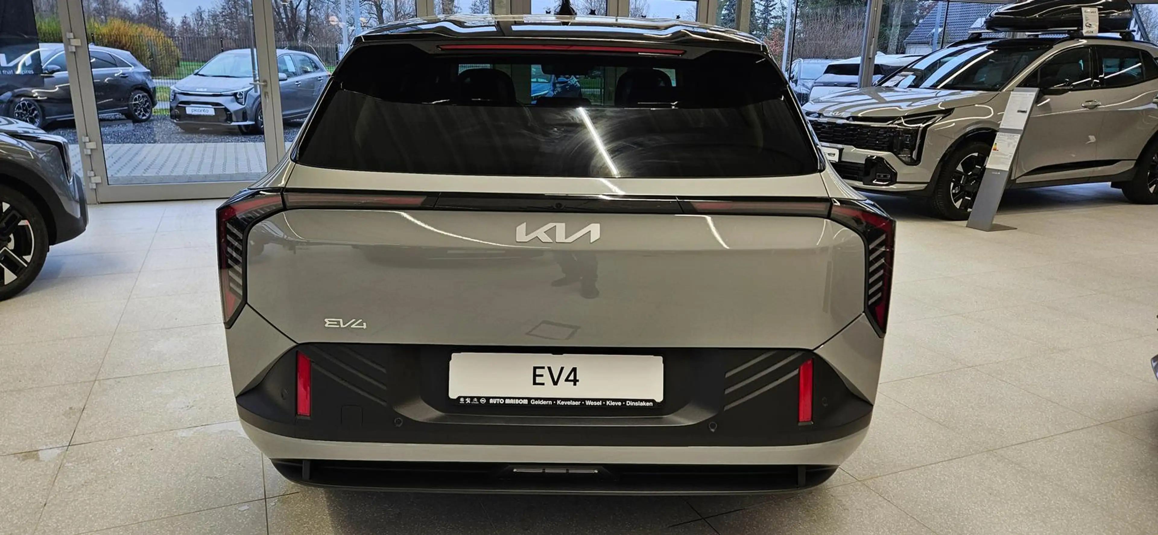 Kia EV4 150 kW 81,4 kWh Earth UP TECH WIN DRIVE SND — photo 5