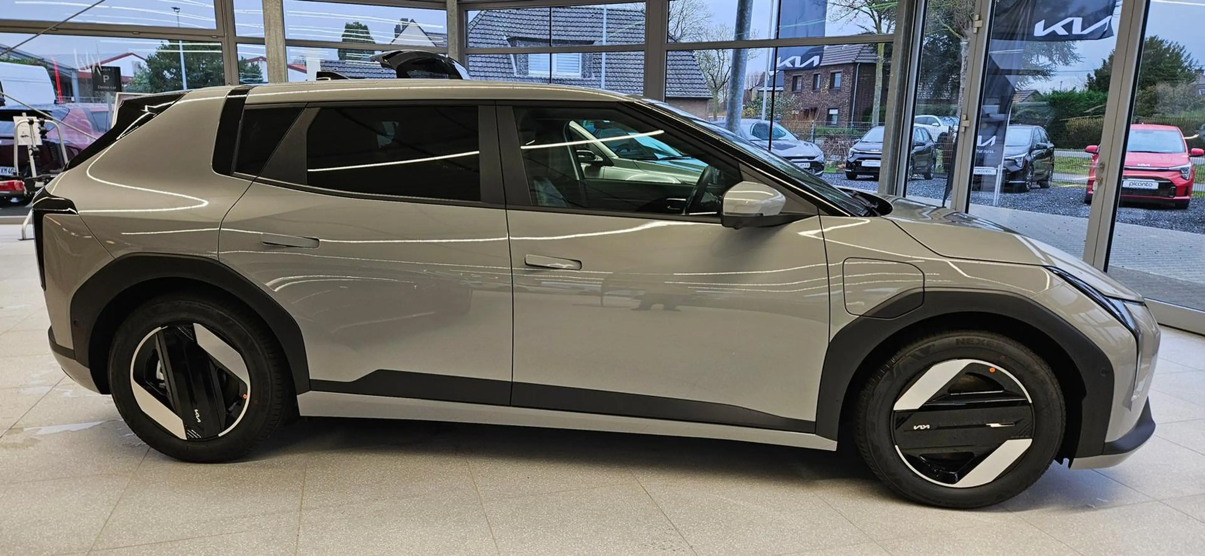 Kia EV4 150 kW 81,4 kWh Earth UP TECH WIN DRIVE SND — photo 3