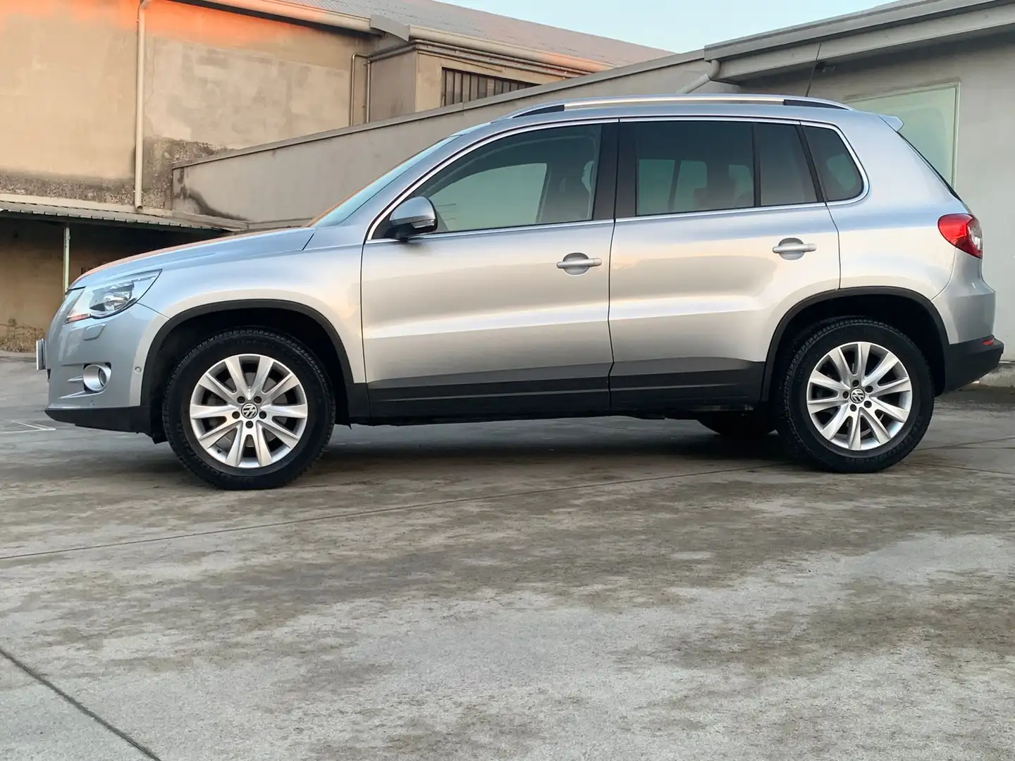 Volkswagen Tiguan SOLO 146000KM 4X4 UNICO PROP Argento - 2
