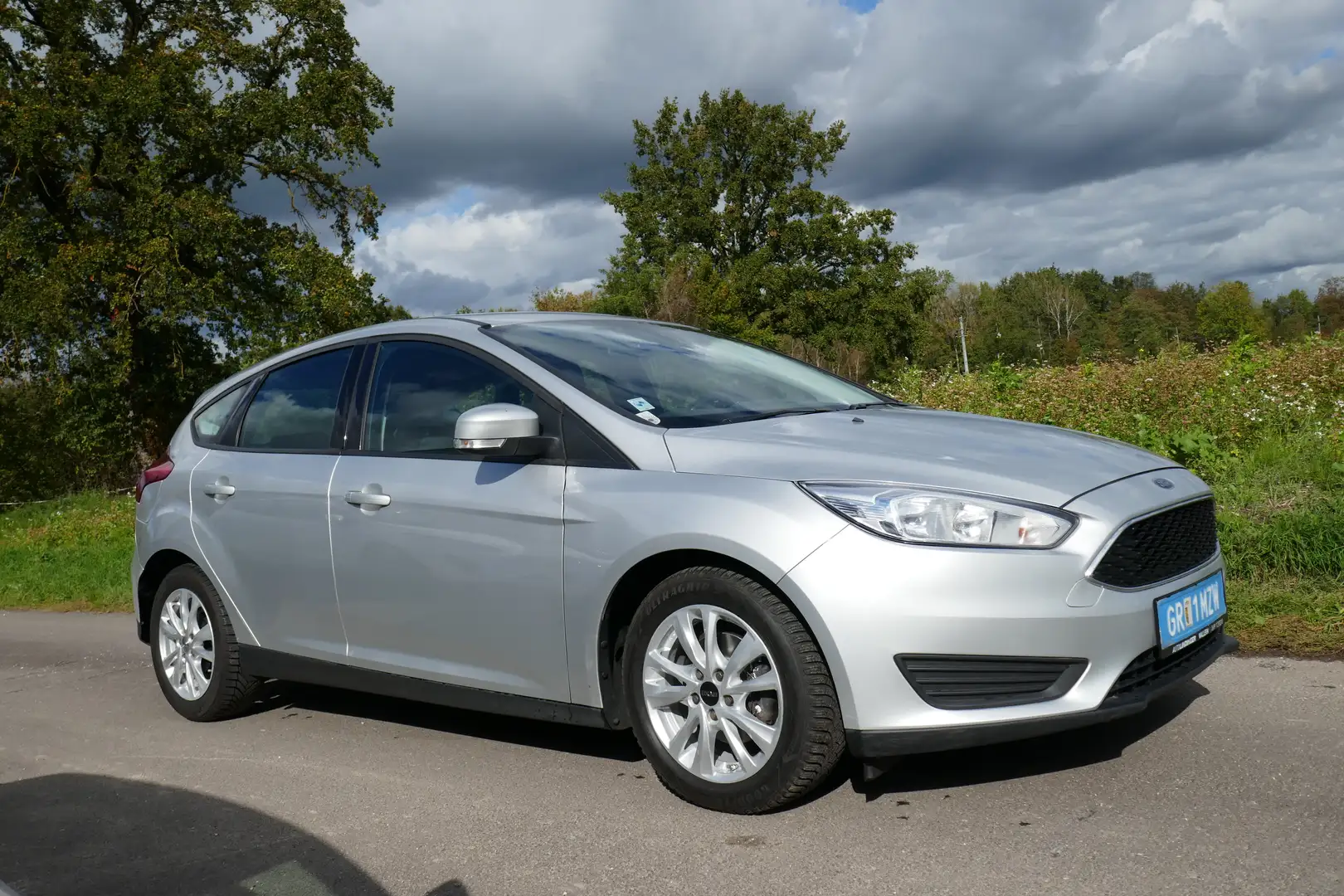 Ford Focus Trend Silber - 1