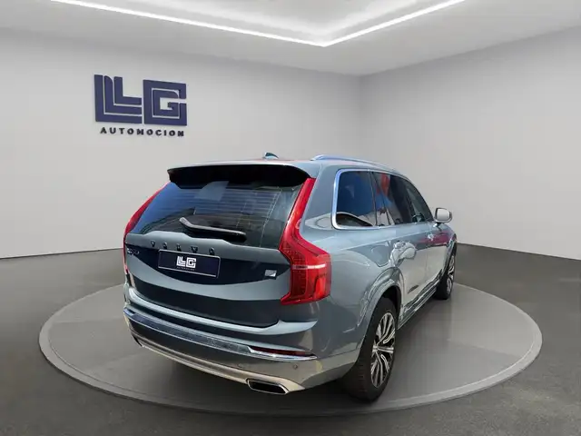 Volvo XC90 view 6