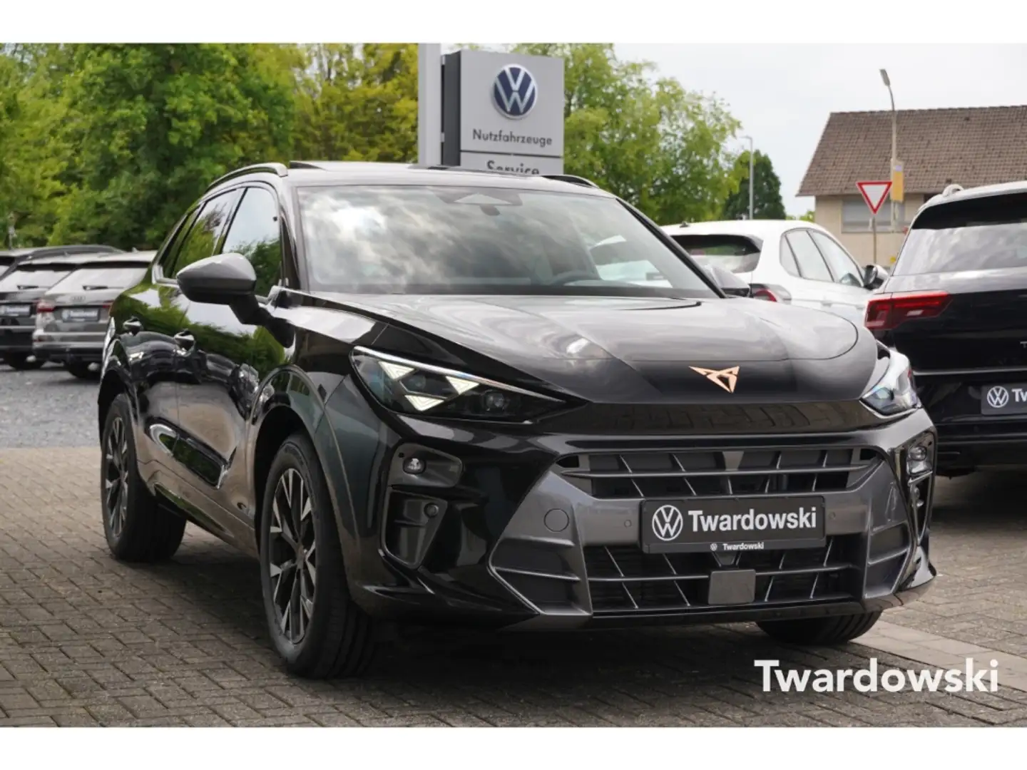 CUPRA Terramar 1.5 eTSI PANO AHK HUD ACC  APP SHZ Negro - 1