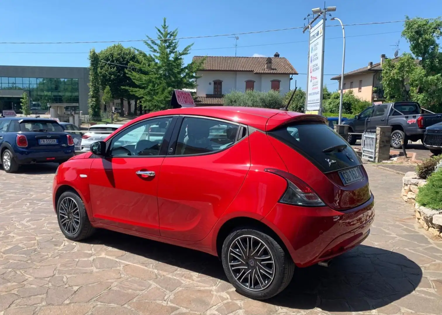 Lancia Ypsilon Ypsilon 1.0 firefly hybrid Gold s Rosso - 2