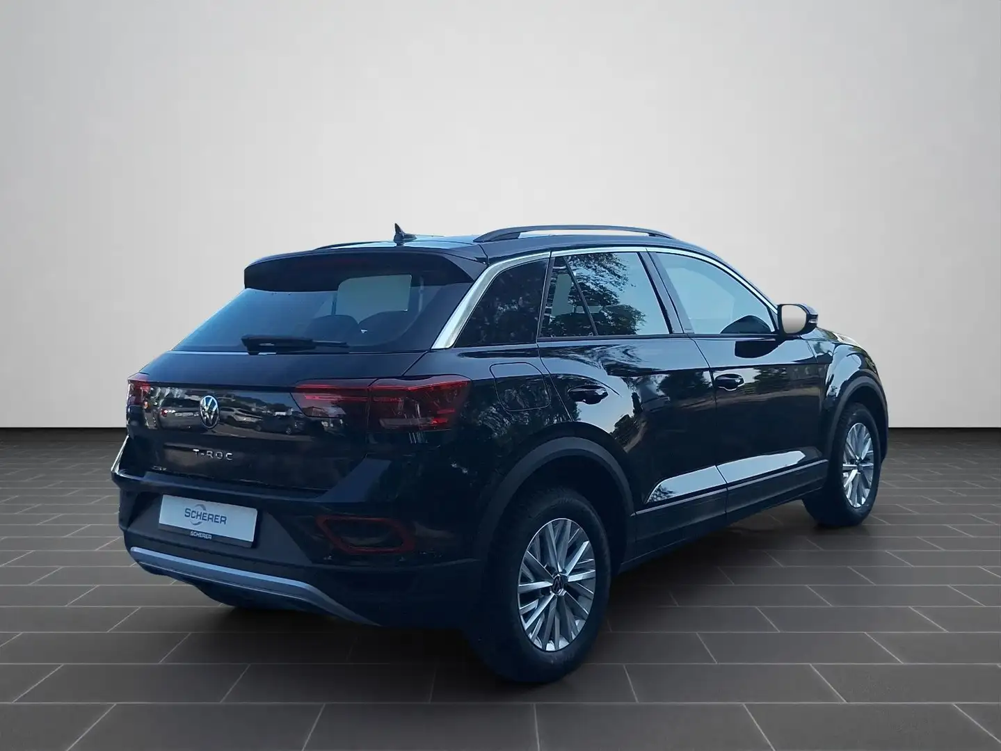 Volkswagen T-Roc Life 1.0TSI 116PS Allwetter CarPlay SHZ Cl Zwart - 2