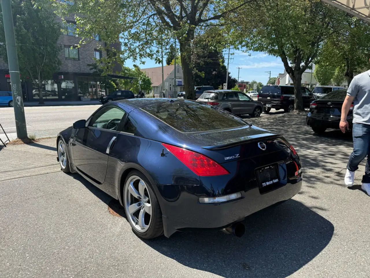 Nissan 350Z снимка Nissan 350Z