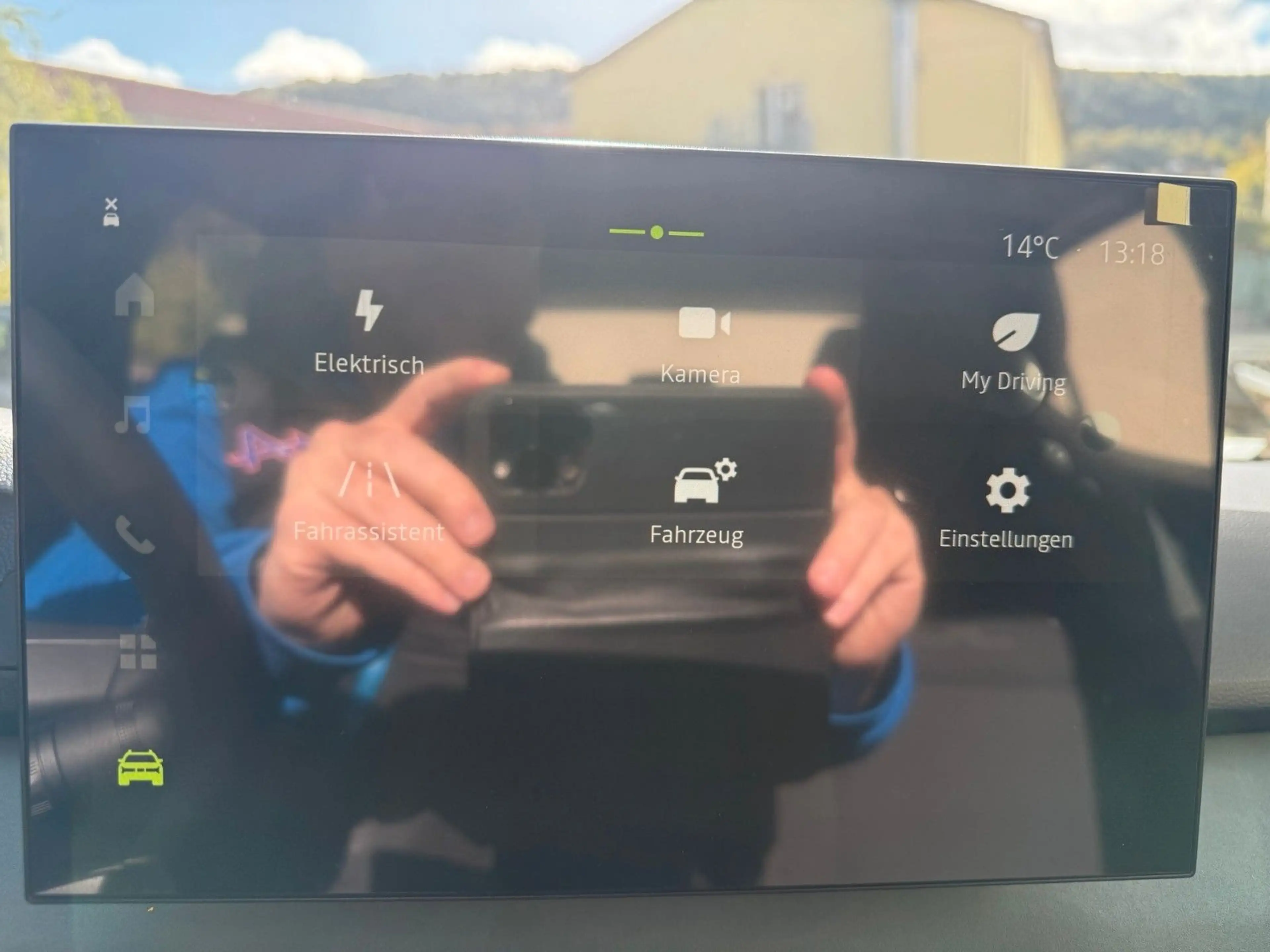 Dacia Sandero Stepway Extreme hybrid 155 — photo 13