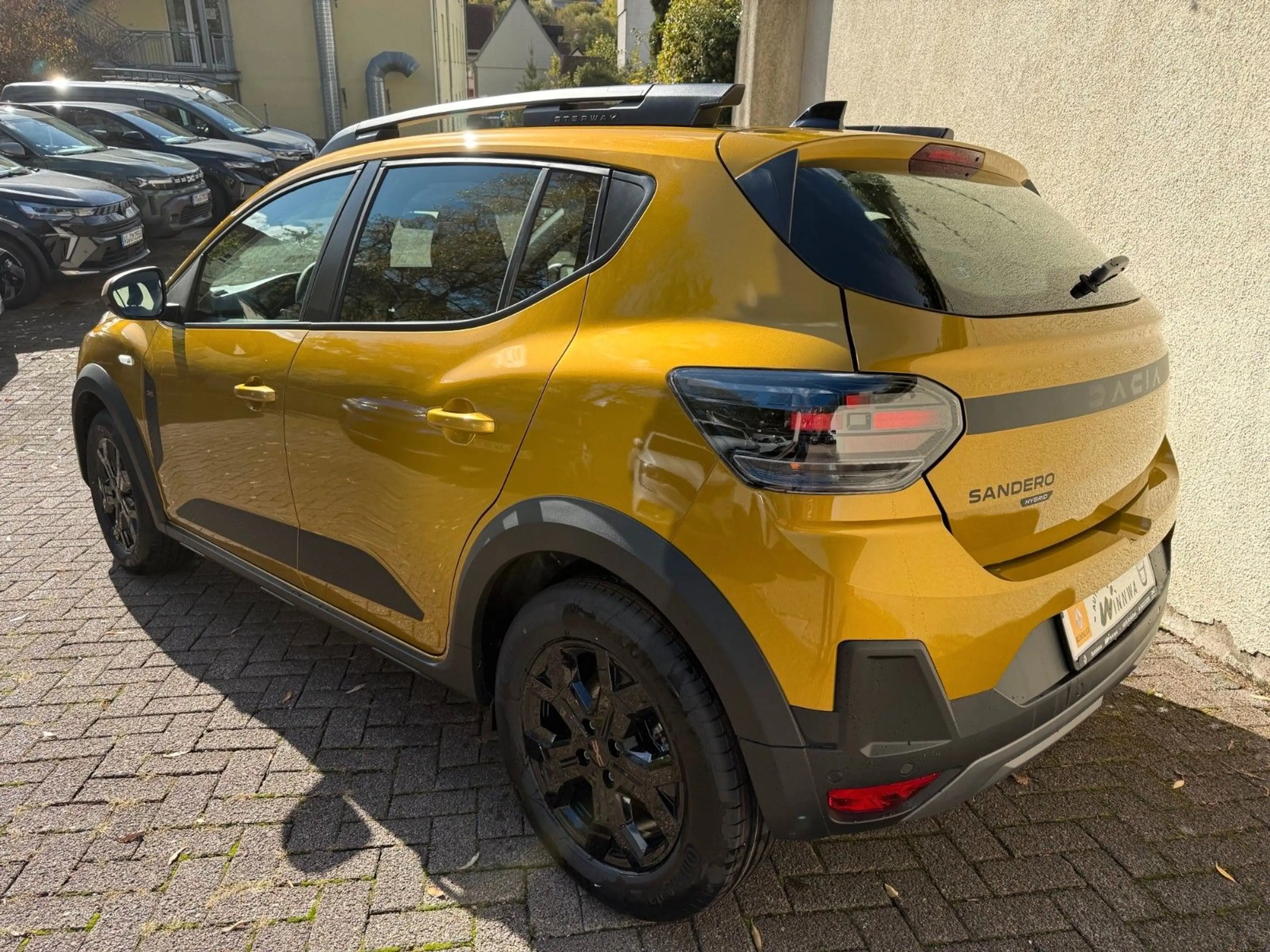 Dacia Sandero Stepway Extreme hybrid 155 — photo 4