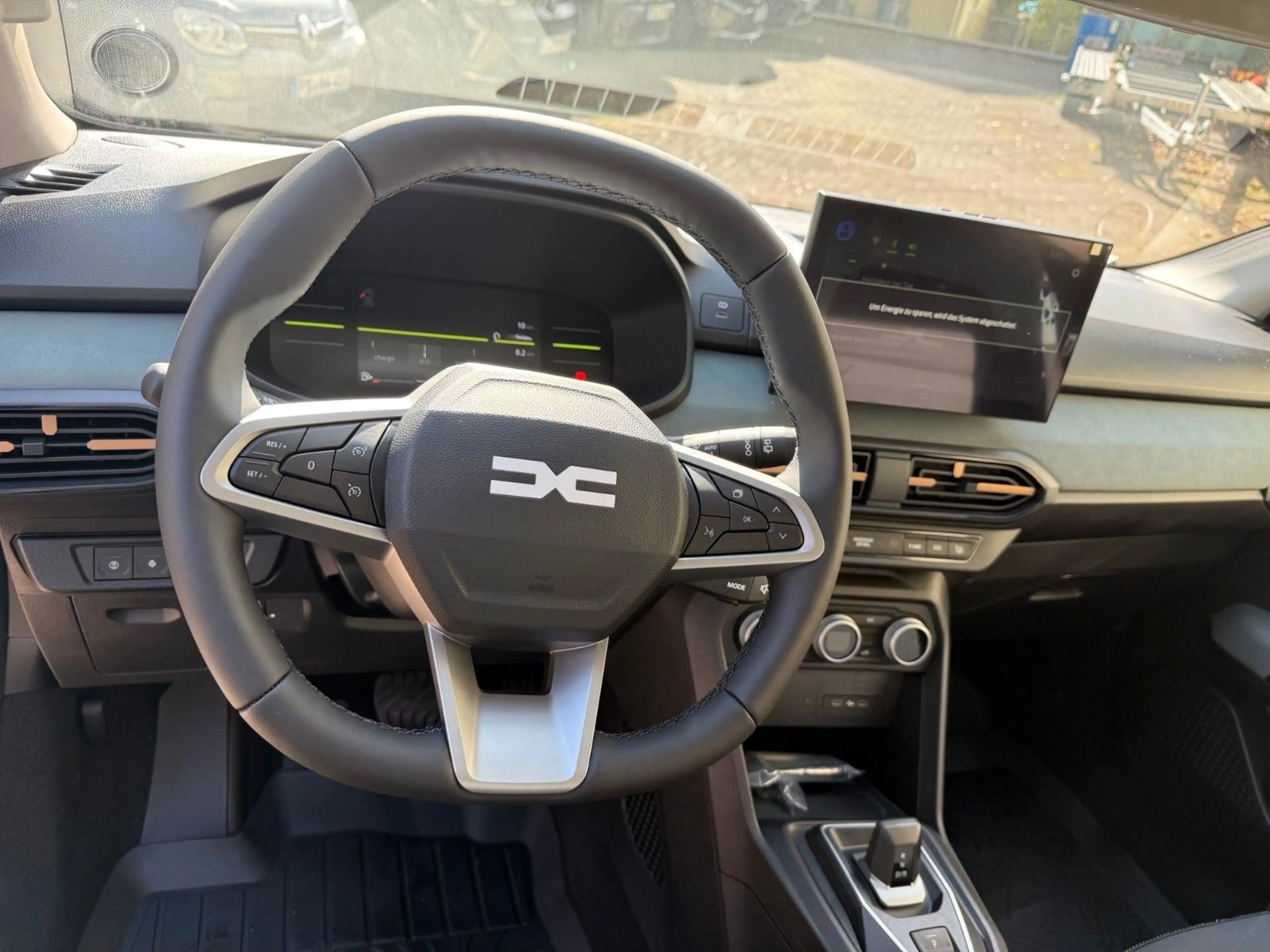 Dacia Sandero Stepway Extreme hybrid 155 — photo 10