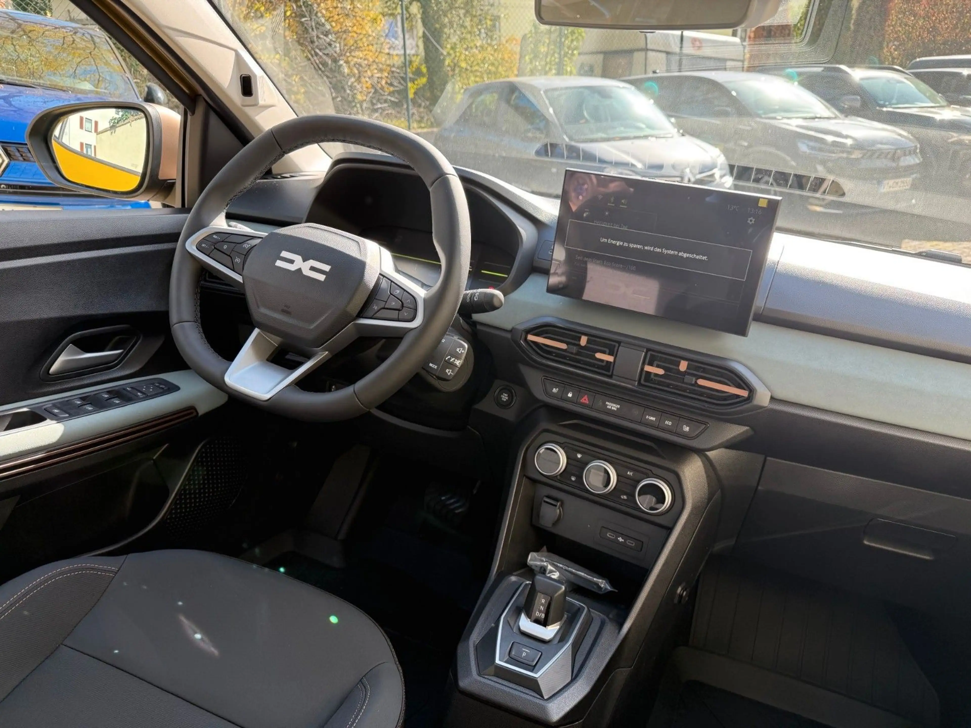 Dacia Sandero Stepway Extreme hybrid 155 — photo 6