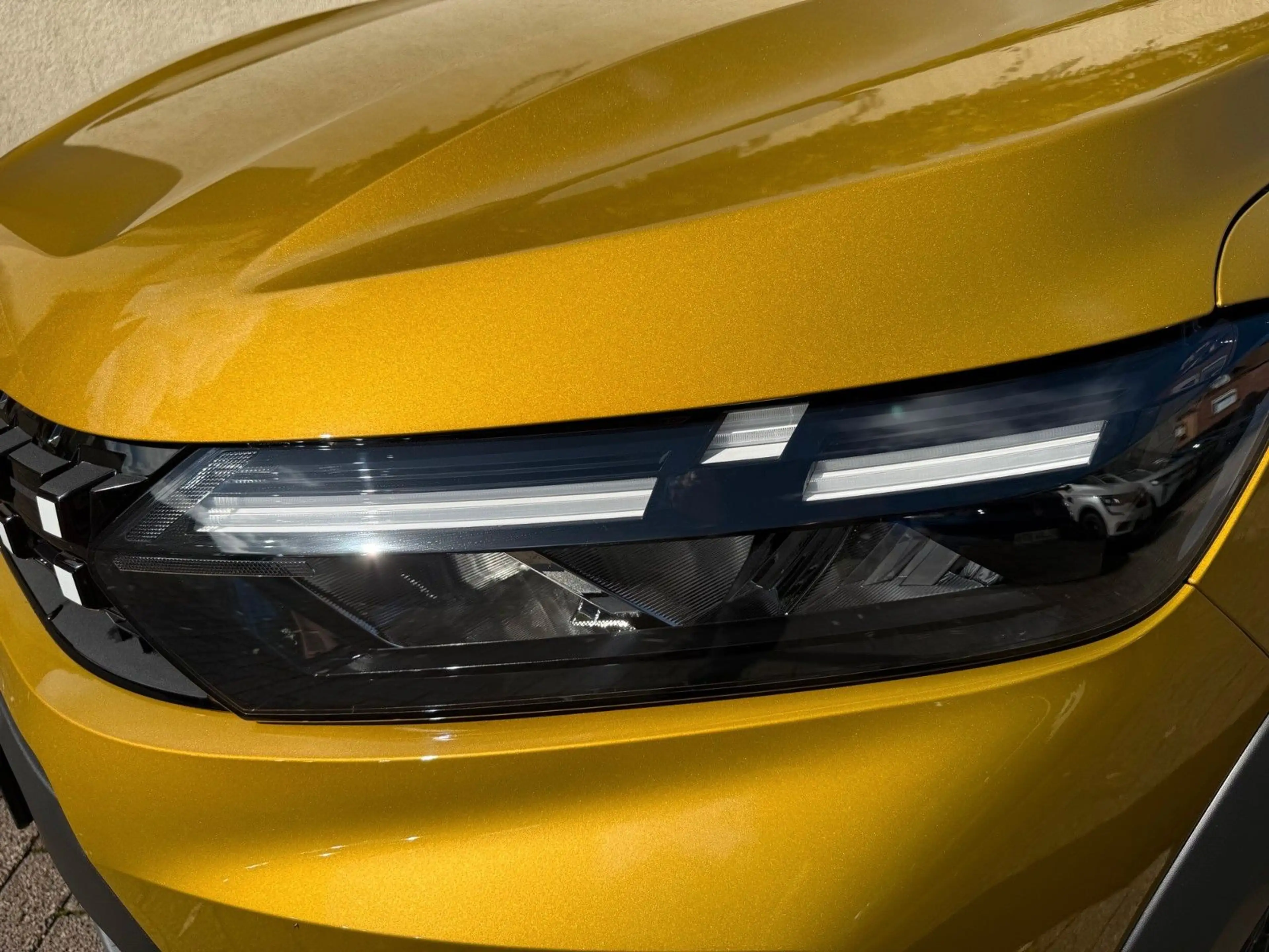 Dacia Sandero Stepway Extreme hybrid 155 — photo 17