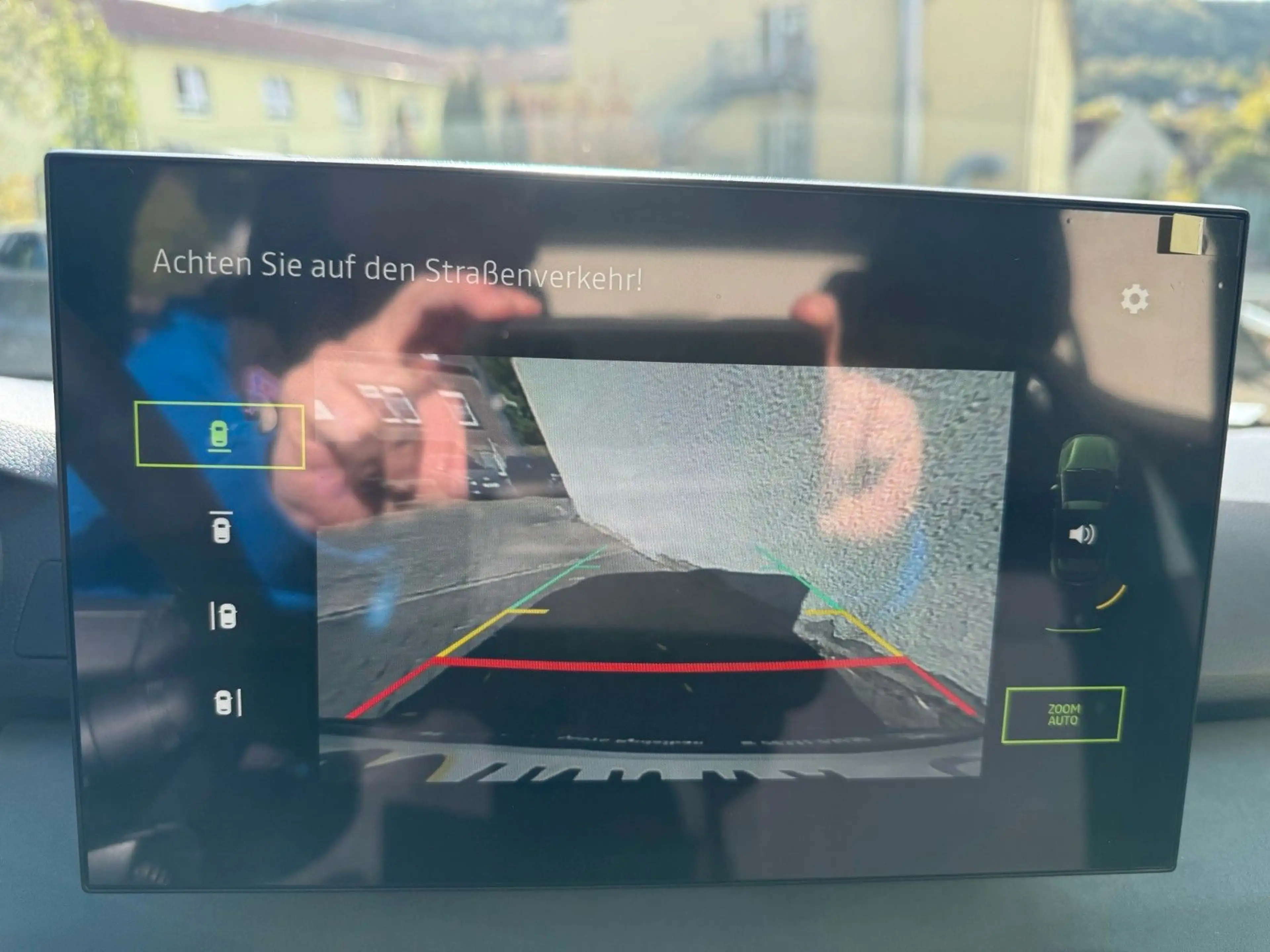 Dacia Sandero Stepway Extreme hybrid 155 — photo 11