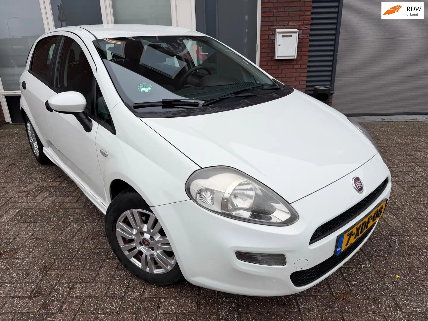 Fiat Punto Evo 0.9 TwinAir Street / PDC / Airco / Cruise / NAP / Wit - 1