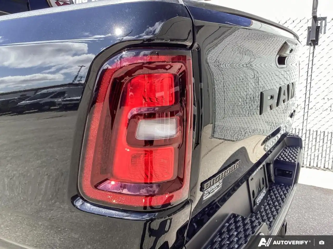 RAM 1500 снимка RAM 1500
