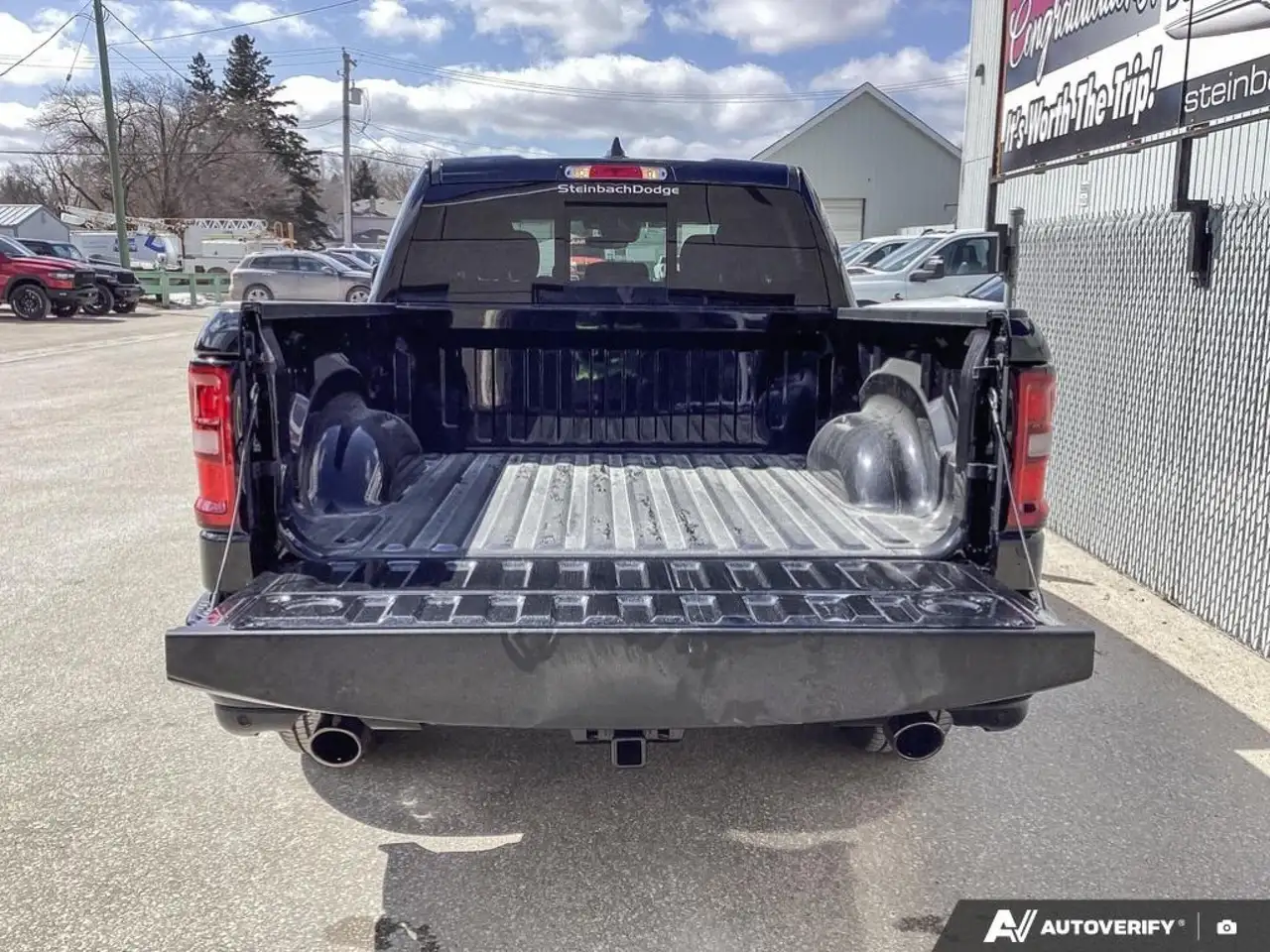 RAM 1500 снимка RAM 1500