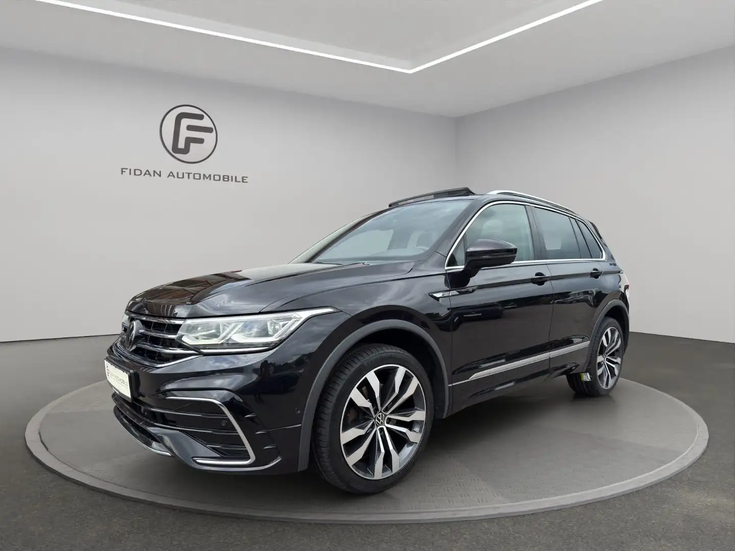 Volkswagen Tiguan R-Line 4M Pano*Virtual*Standhz*AHK*Kamera Noir - 1
