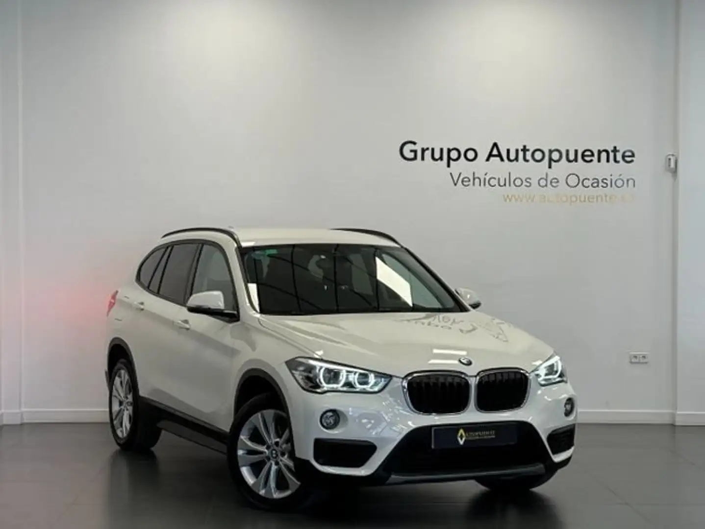 BMW X1 sDrive 18d Blanco - 1
