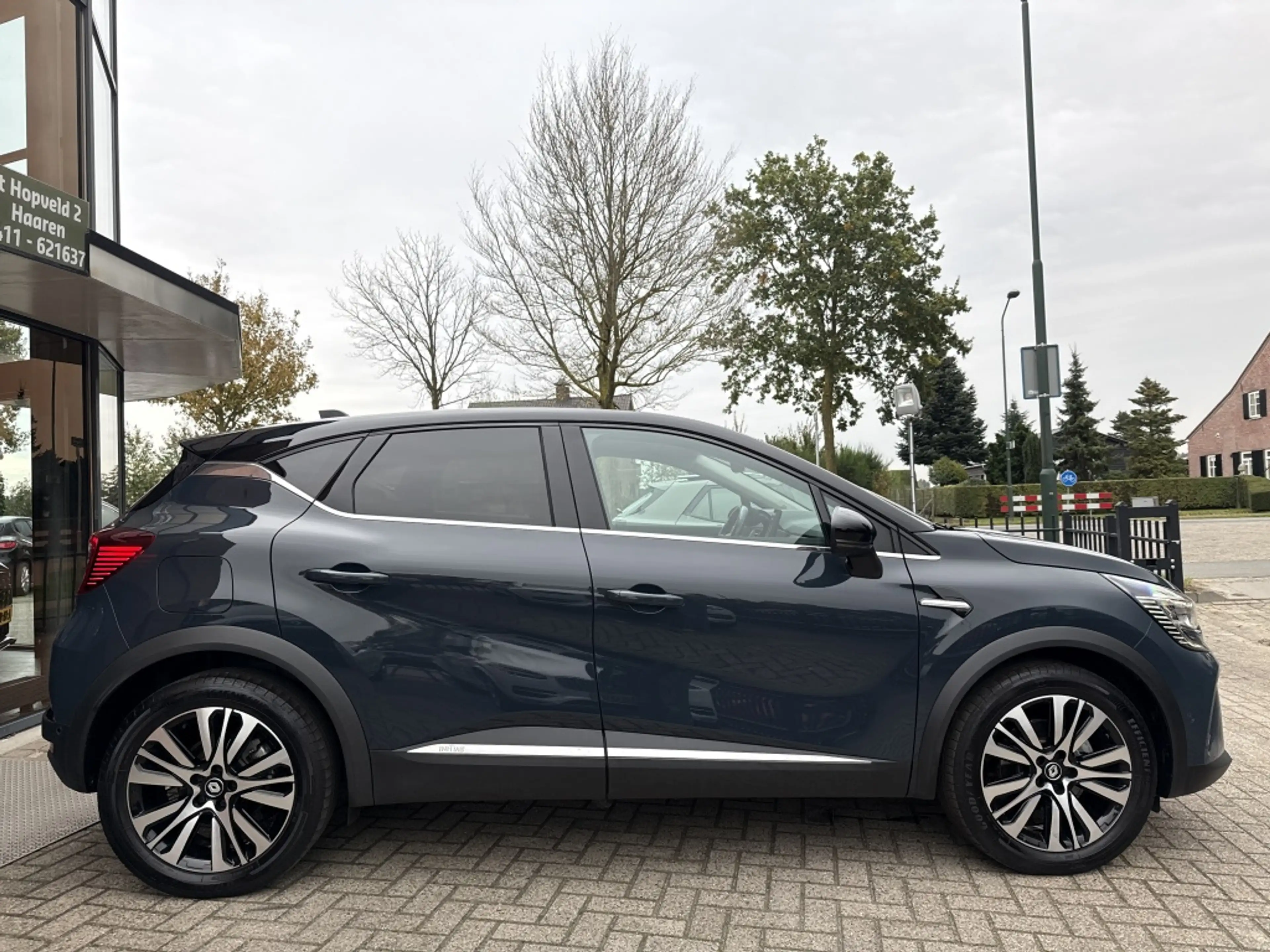 Renault Captur 1.6 E-Tech Plug-in Hybrid 160 Initiale Paris — photo 4