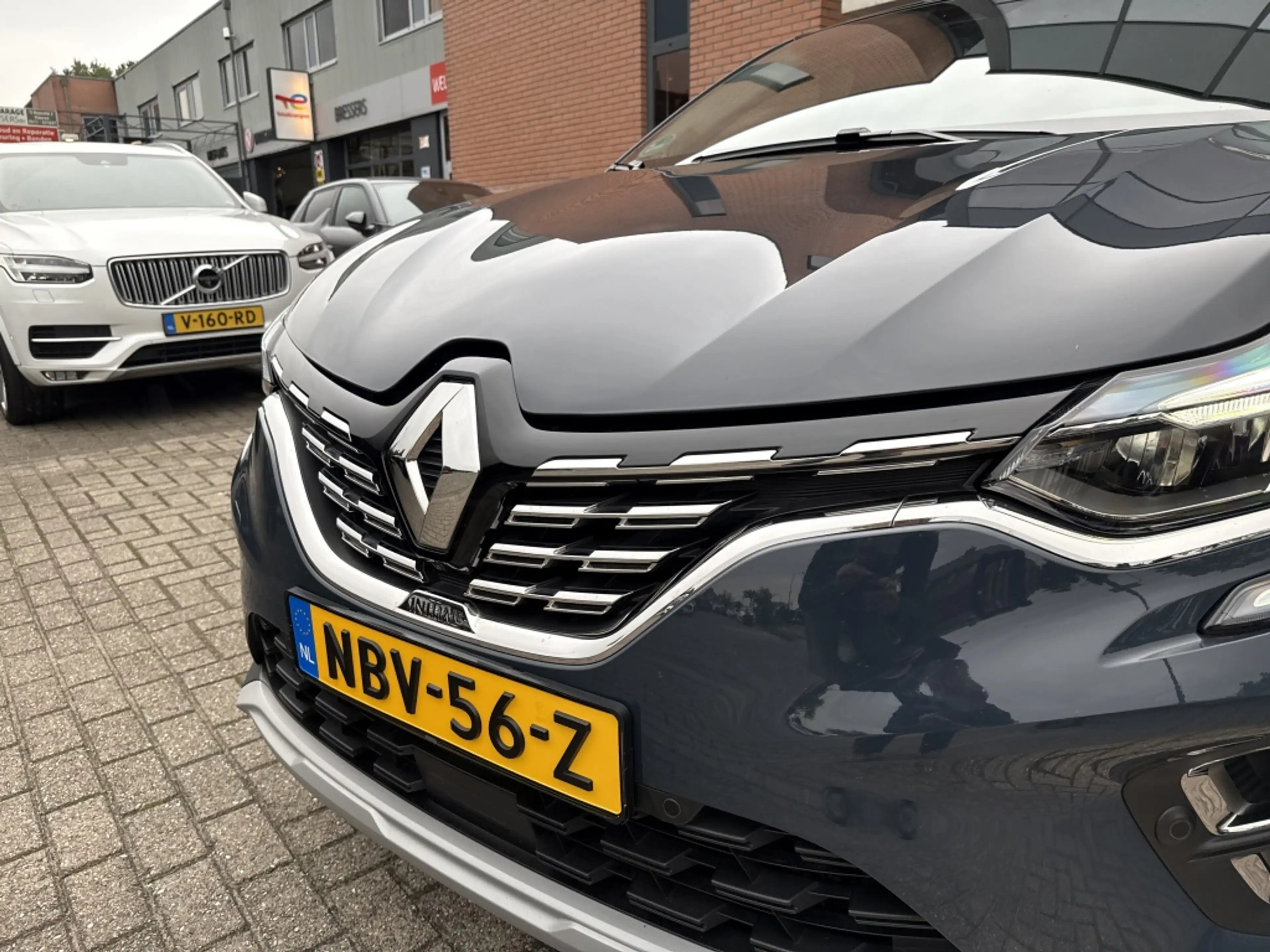 Renault Captur 1.6 E-Tech Plug-in Hybrid 160 Initiale Paris — photo 12
