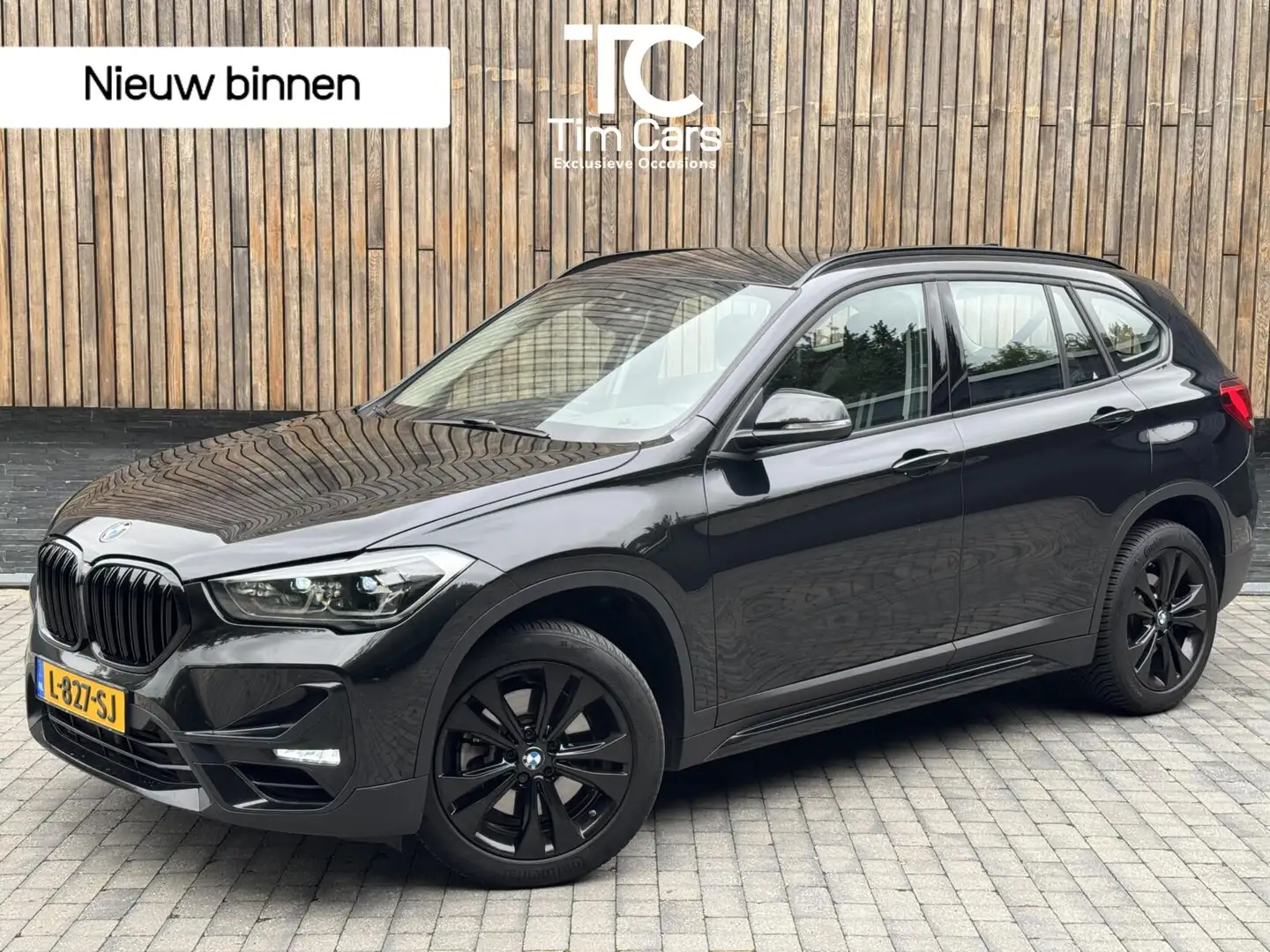 BMW X1 sDrive20i Business Edition Automaat Sport Line | H Schwarz - 1