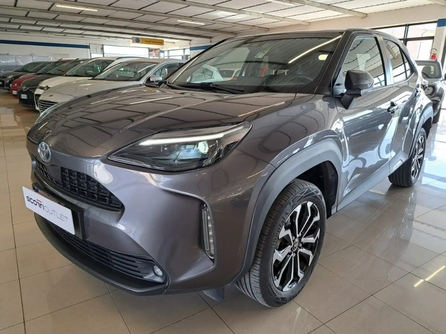 Toyota Yaris Cross 1.5 Hybrid 5p. E-CVT Trend Grigio - 1