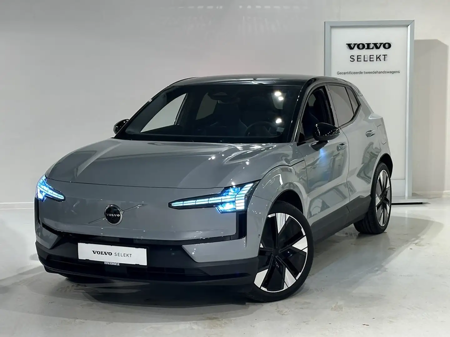 Volvo EX30 Recharge Ultra Twin Motor Gris - 1
