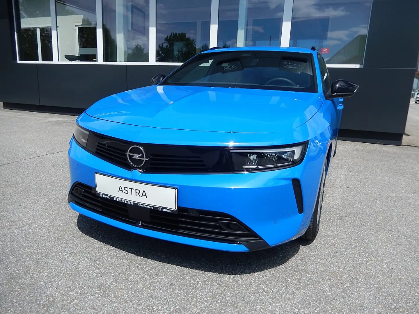 Opel Astra ST 1,2 Turbo MHEV Edition Aut. Blau - 1
