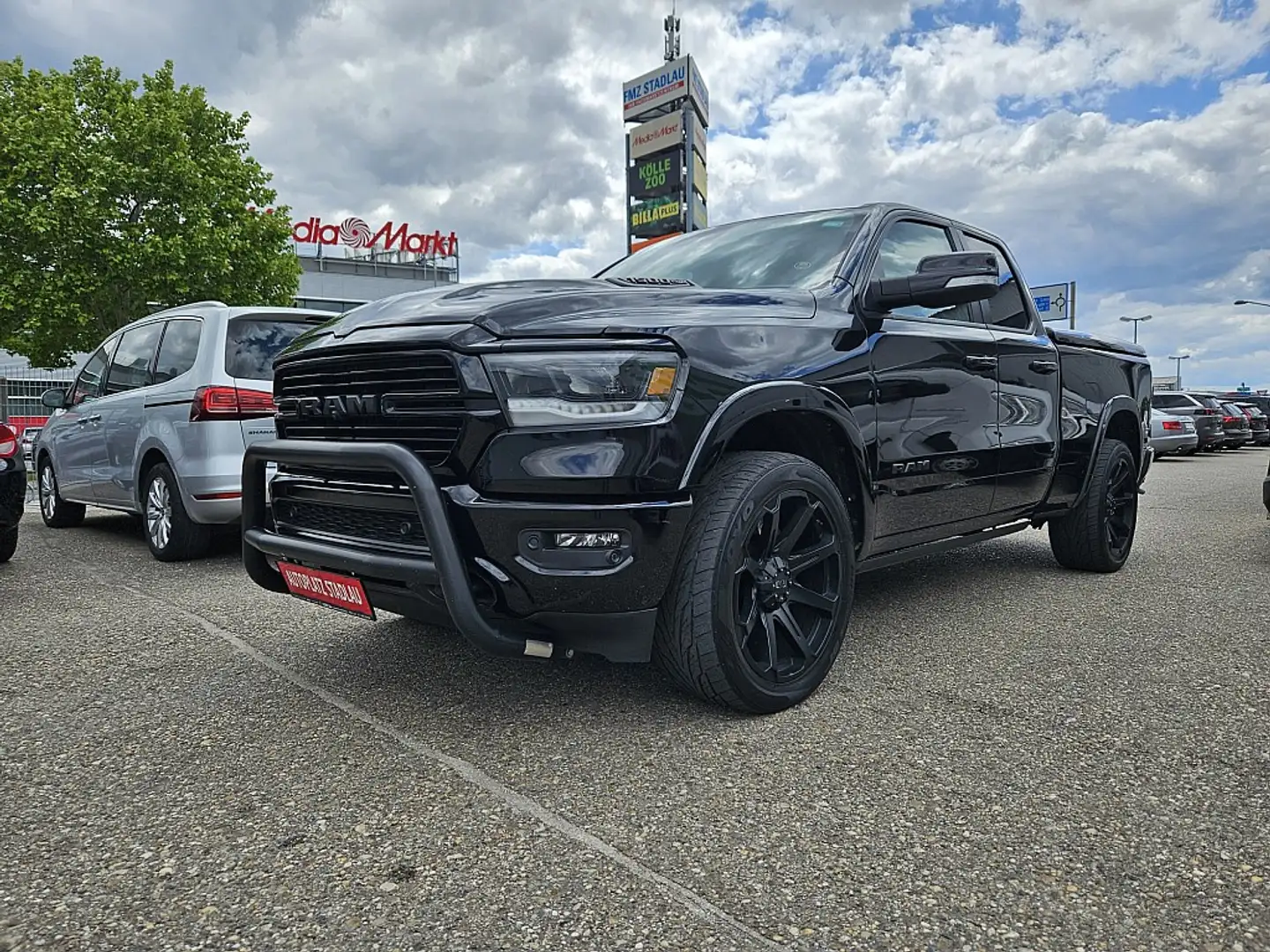 Dodge RAM Ram 1500 Laramie Crew Cab Schwarz - 1