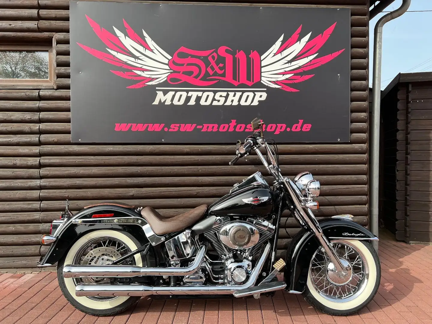 Harley-Davidson FLSTN Softail Deluxe *Topzustand* Black - 1