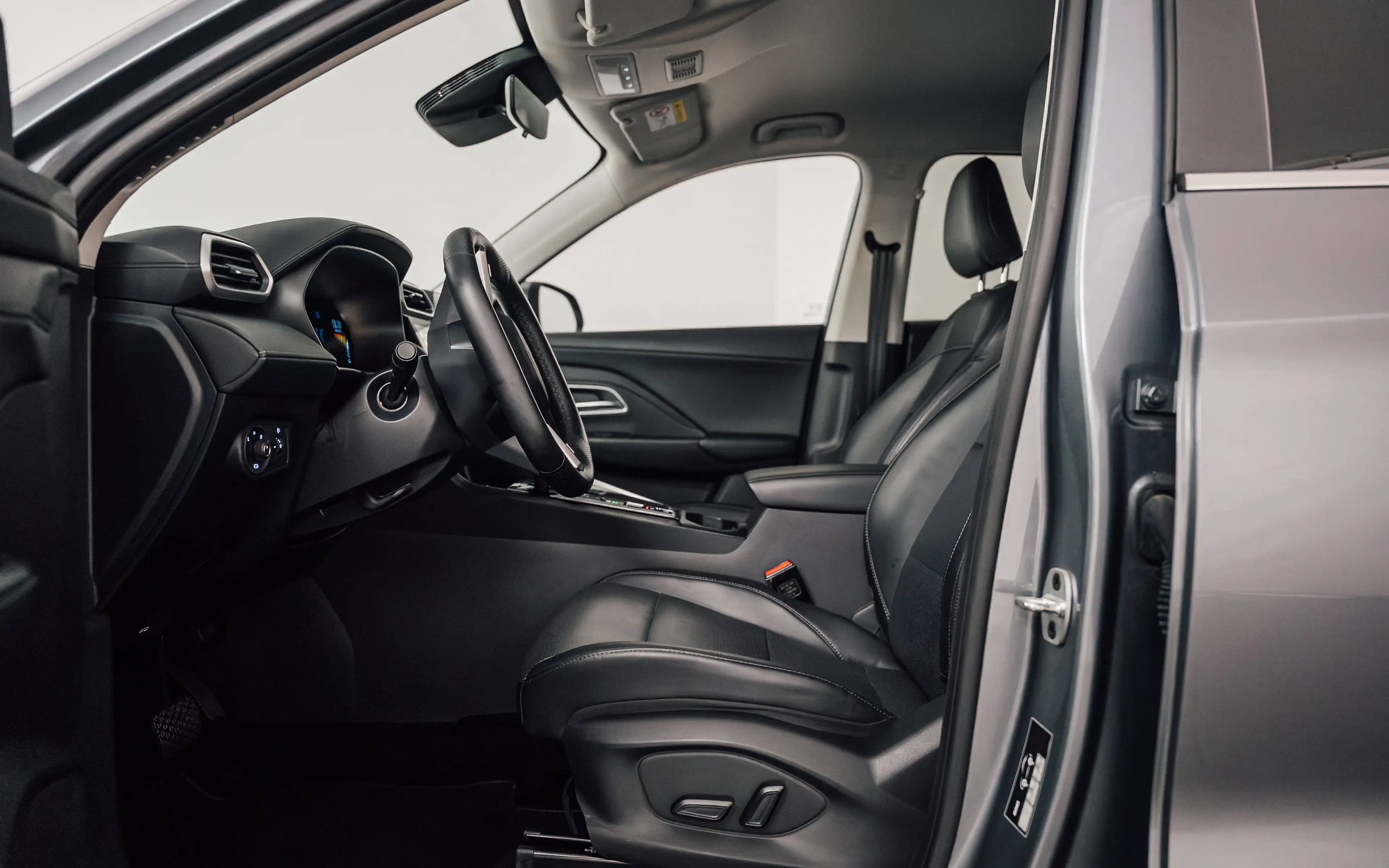 MG ZS 1.5 HEV AT 2WD LUXURY — photo 13